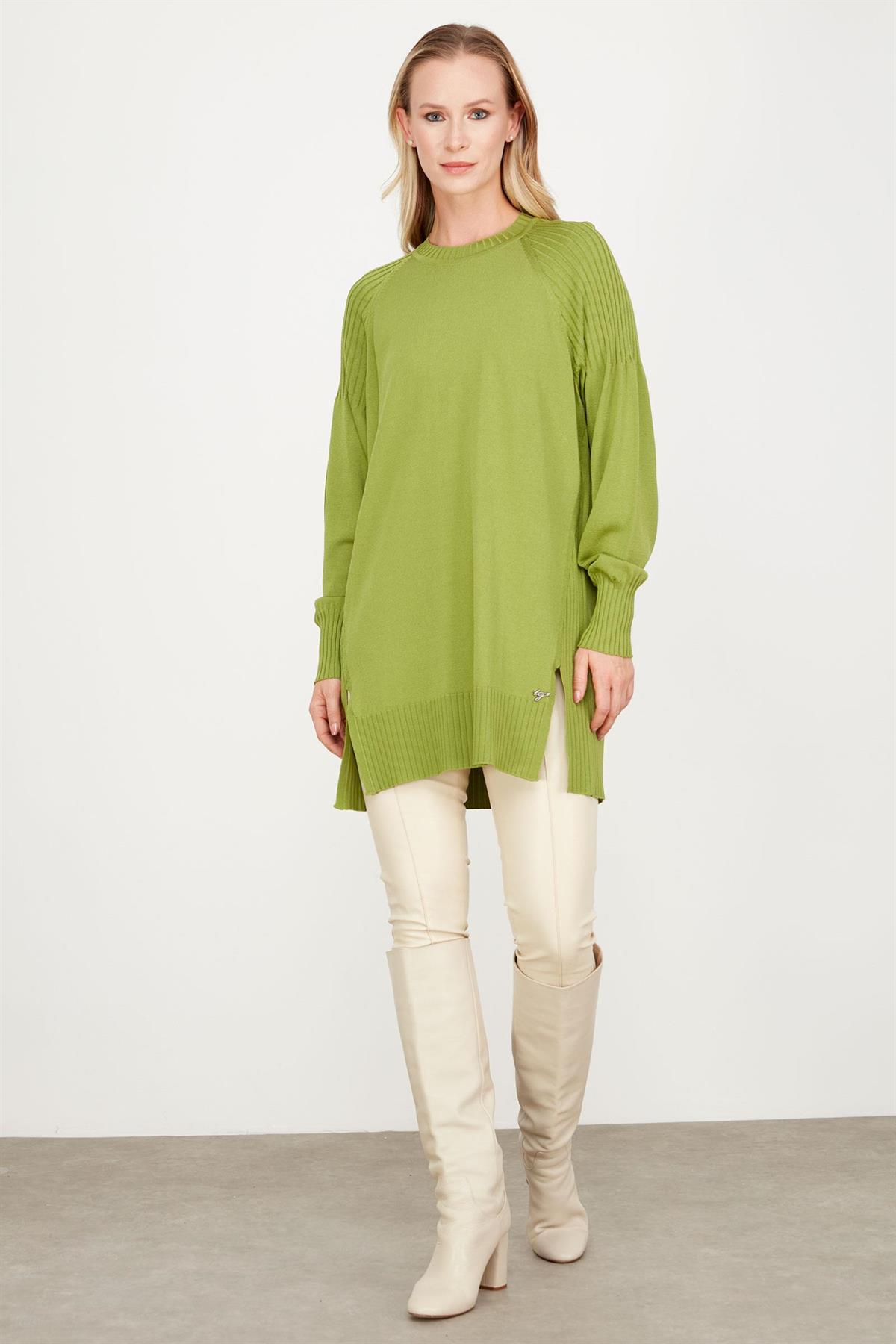 YANLARI YIRTMAÇLI RAYON TUNİK YEŞİL