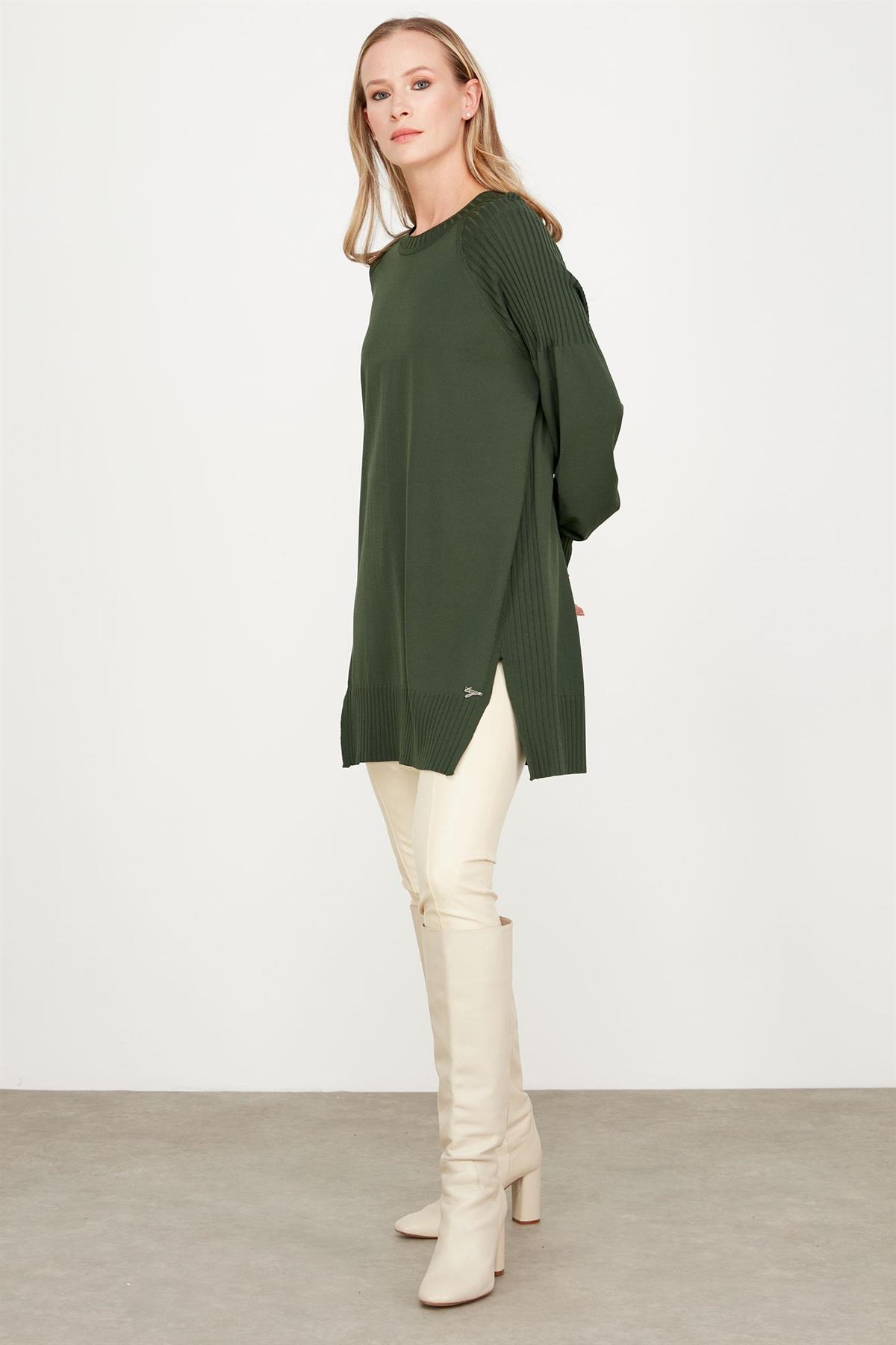 YANLARI YIRTMAÇLI RAYON TUNİK ZÜMRÜT