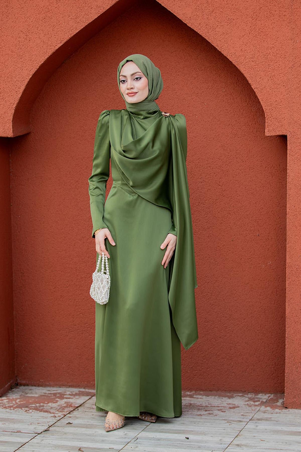 Aymir Degaje Pelerin Detaylı Saten Abiye-Yeşil