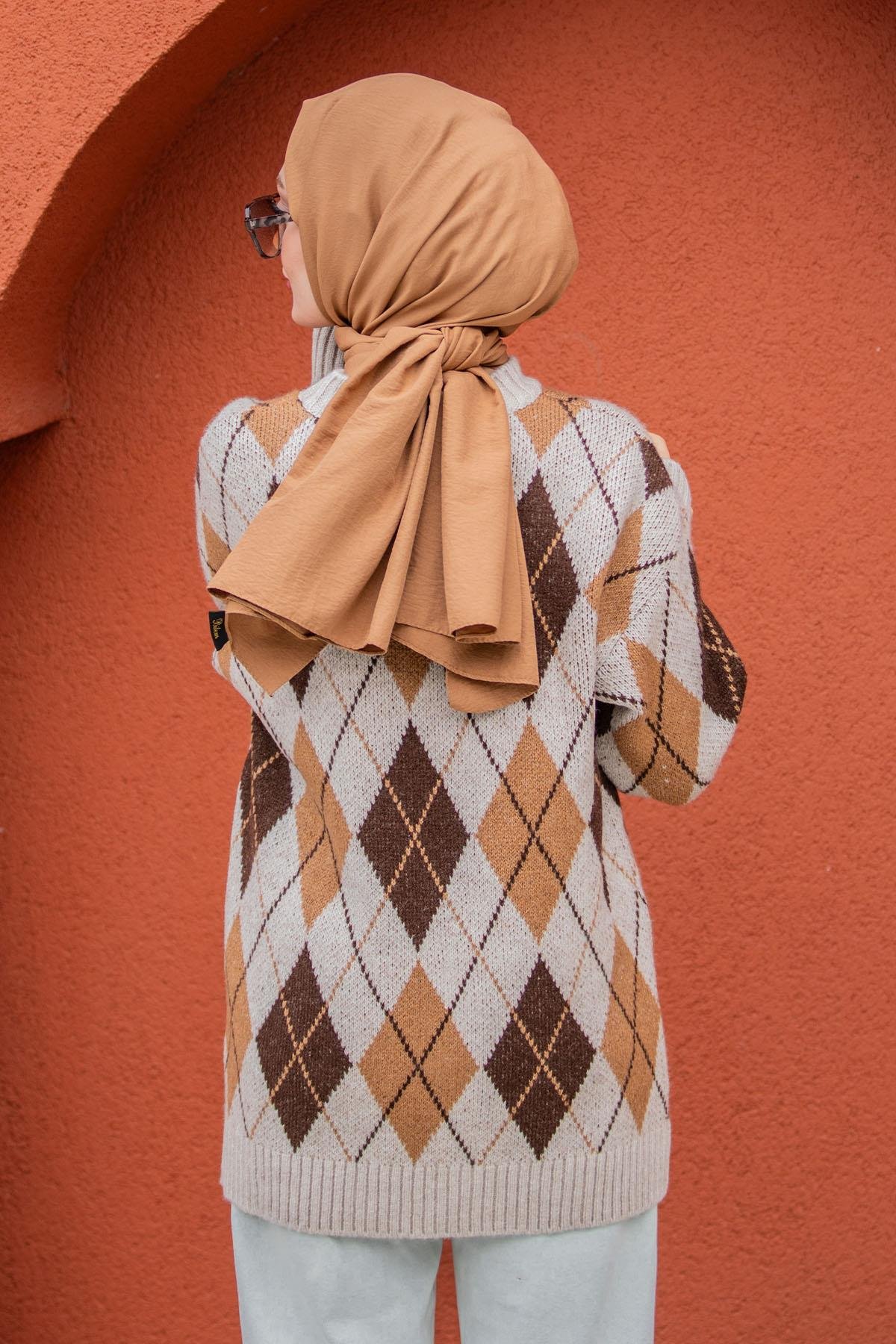 Baklava Desenli Yumoş Yün Triko Kazak-Bej