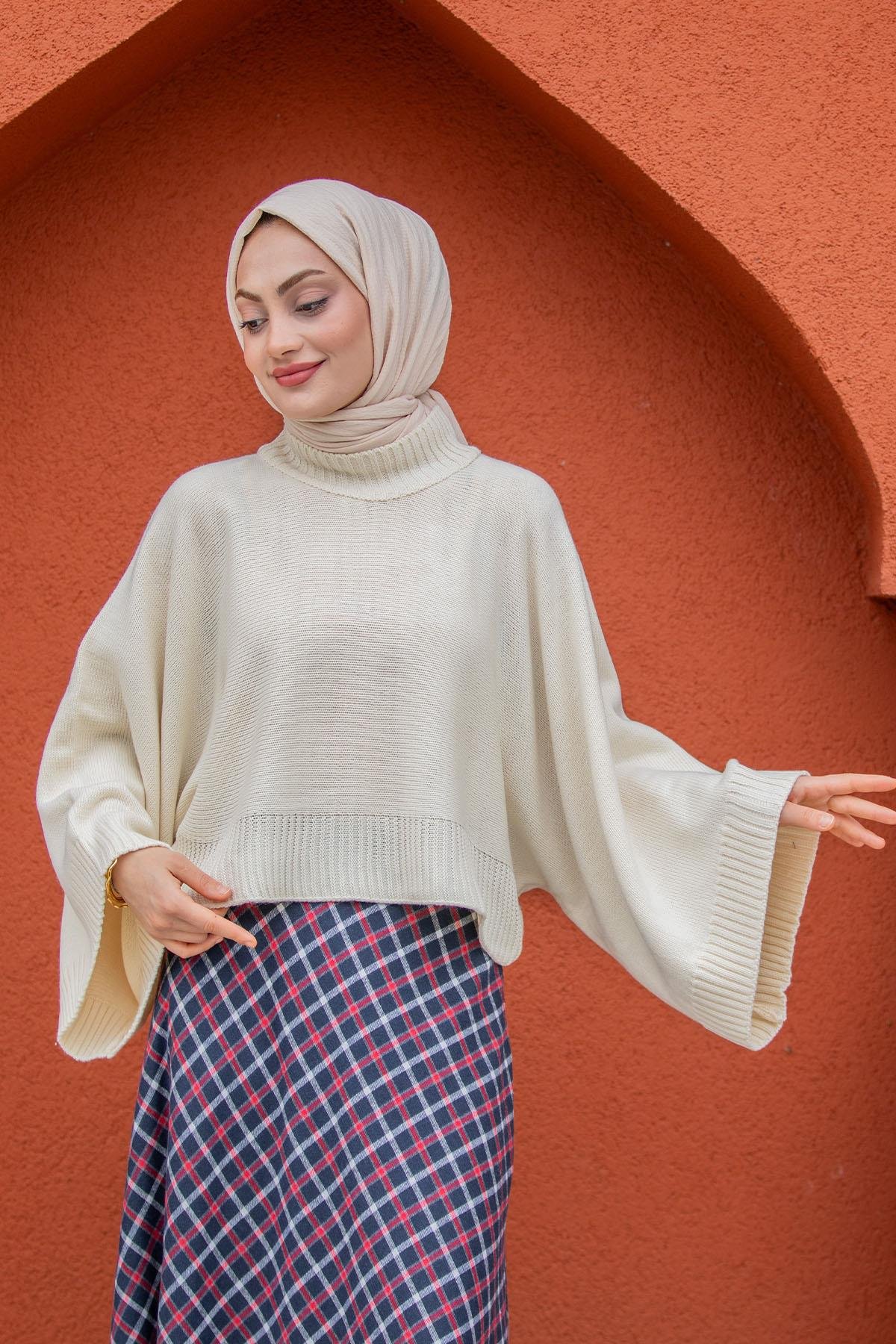 Hiss Geniş Kol Detaylı Triko Kazak-Bej