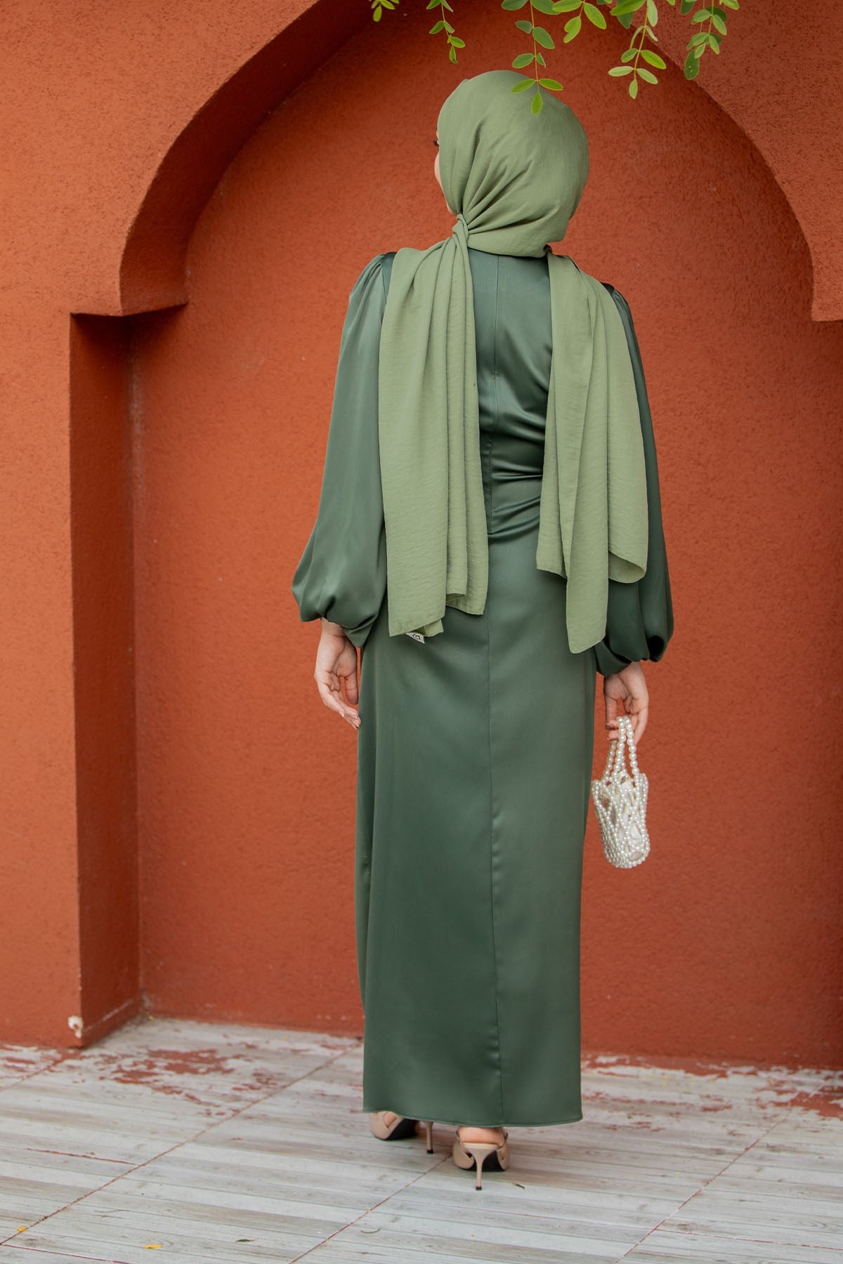 Kitty Drape Pileli Saten Abiye Elbise-Haki