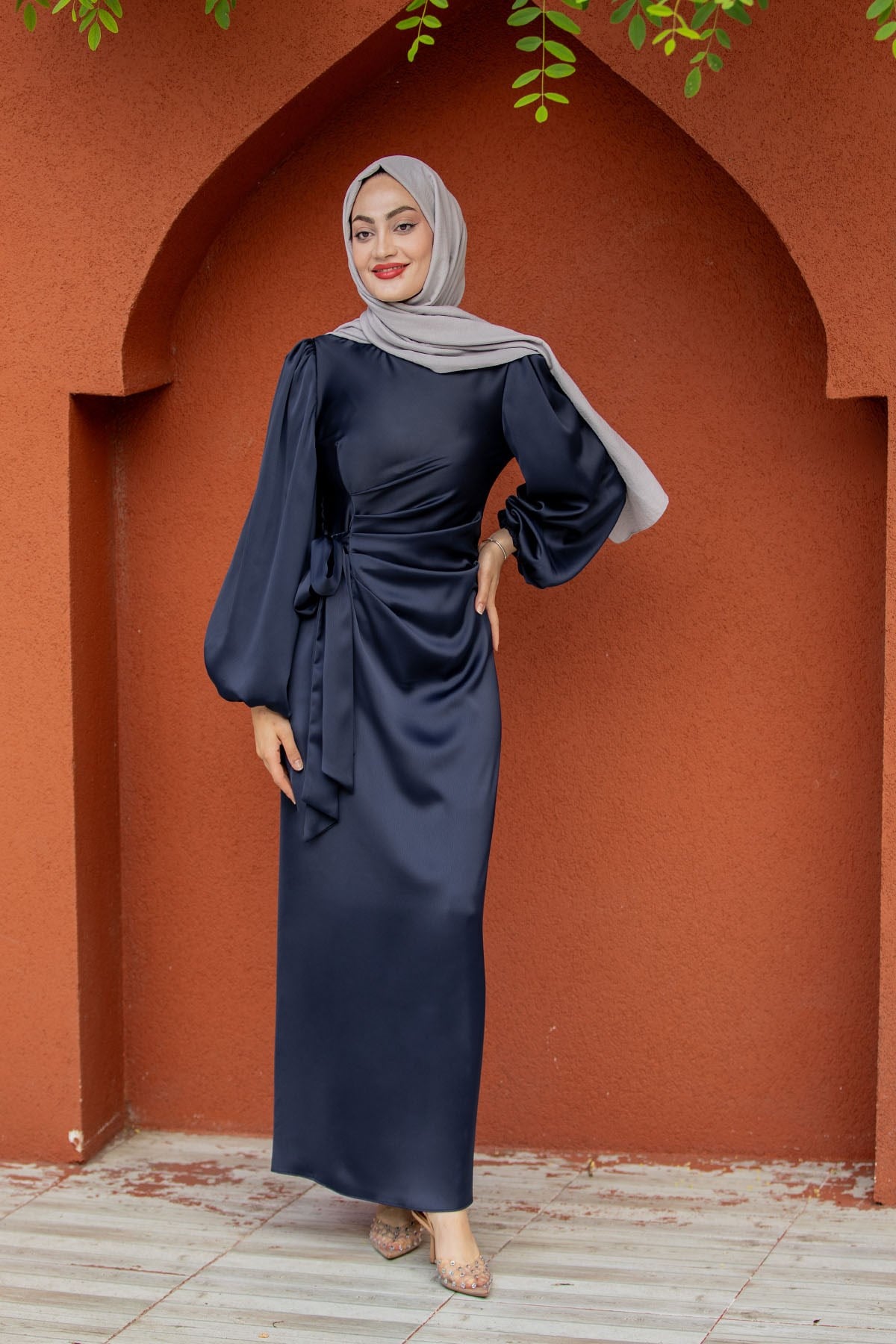 Kitty Drape Pileli Saten Abiye Elbise-Laci