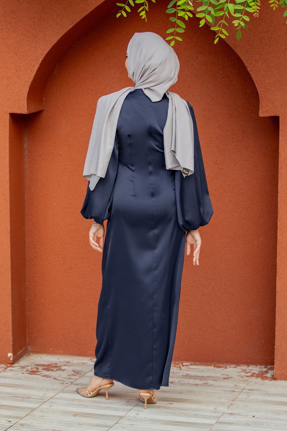Kitty Drape Pileli Saten Abiye Elbise-Laci