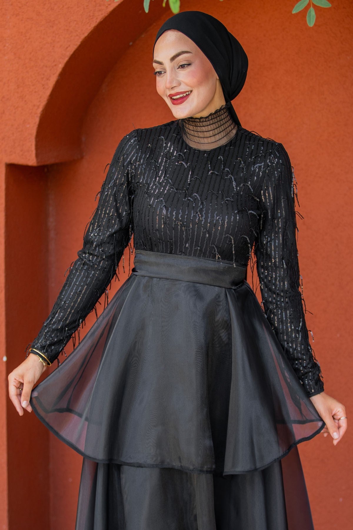 Royelle Pullu Organze Tesettür Abiye-Siyah