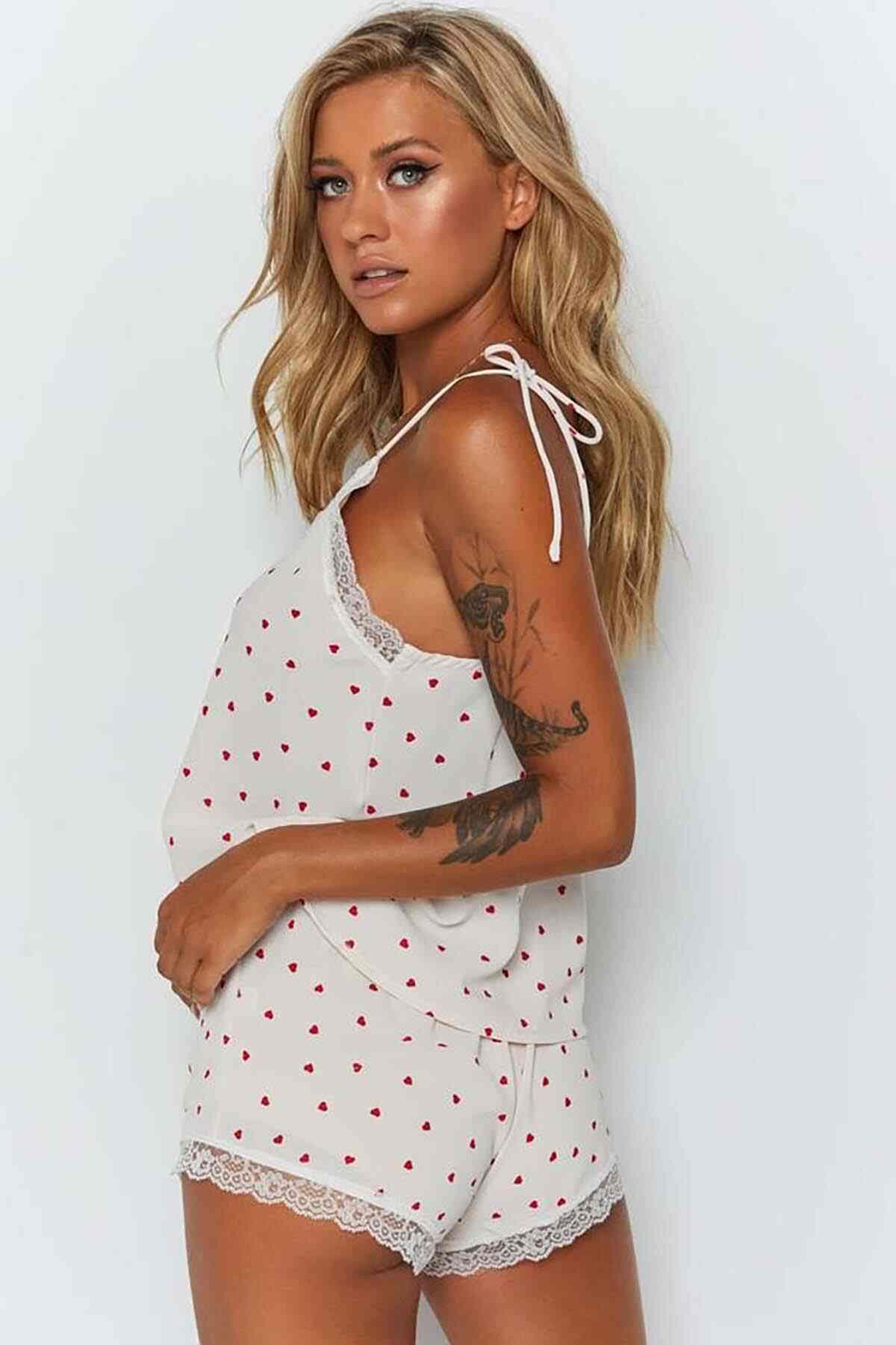 Merry See Dantel İşlemeli Kalpli Şortlu Pijama Takım Beyaz