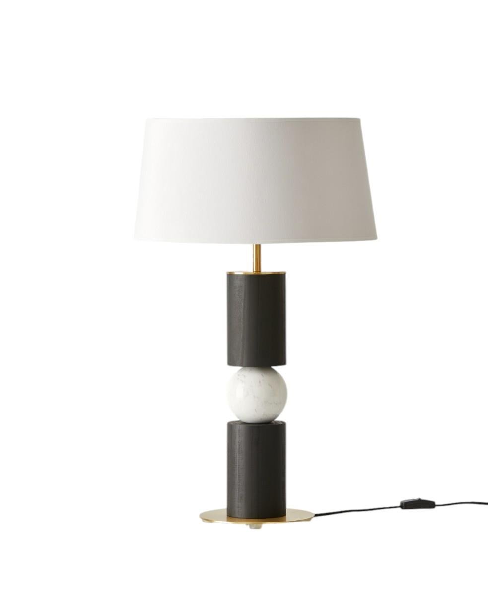 Alda Ahşap ve Mermer Detaylı Abajur