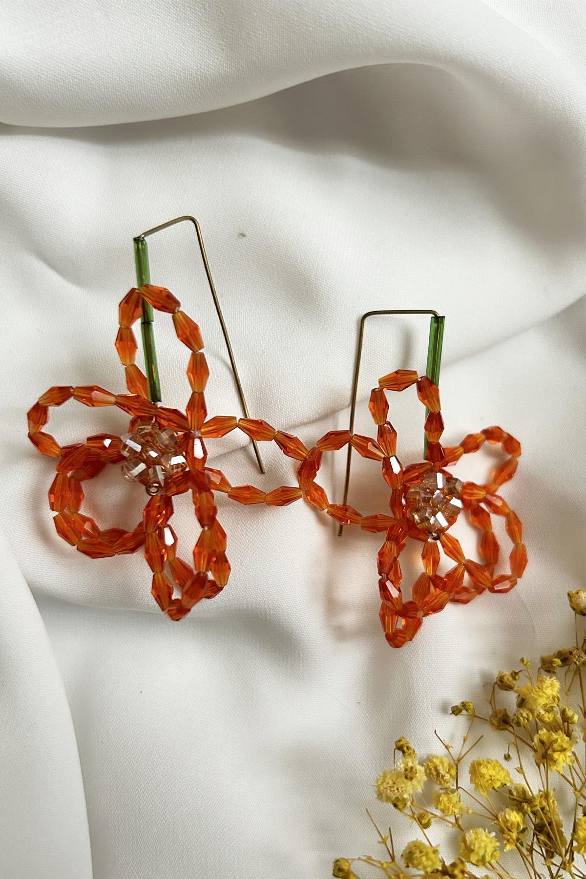 Akrilik Boncuklu Turuncu Çiçek Küpe