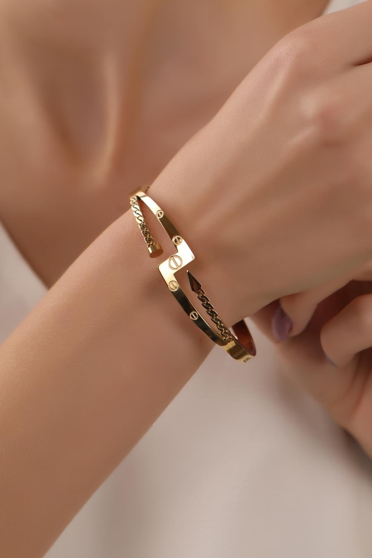 Altın Kaplama C.Model Çivi Çelik Kelepçe Bilezik