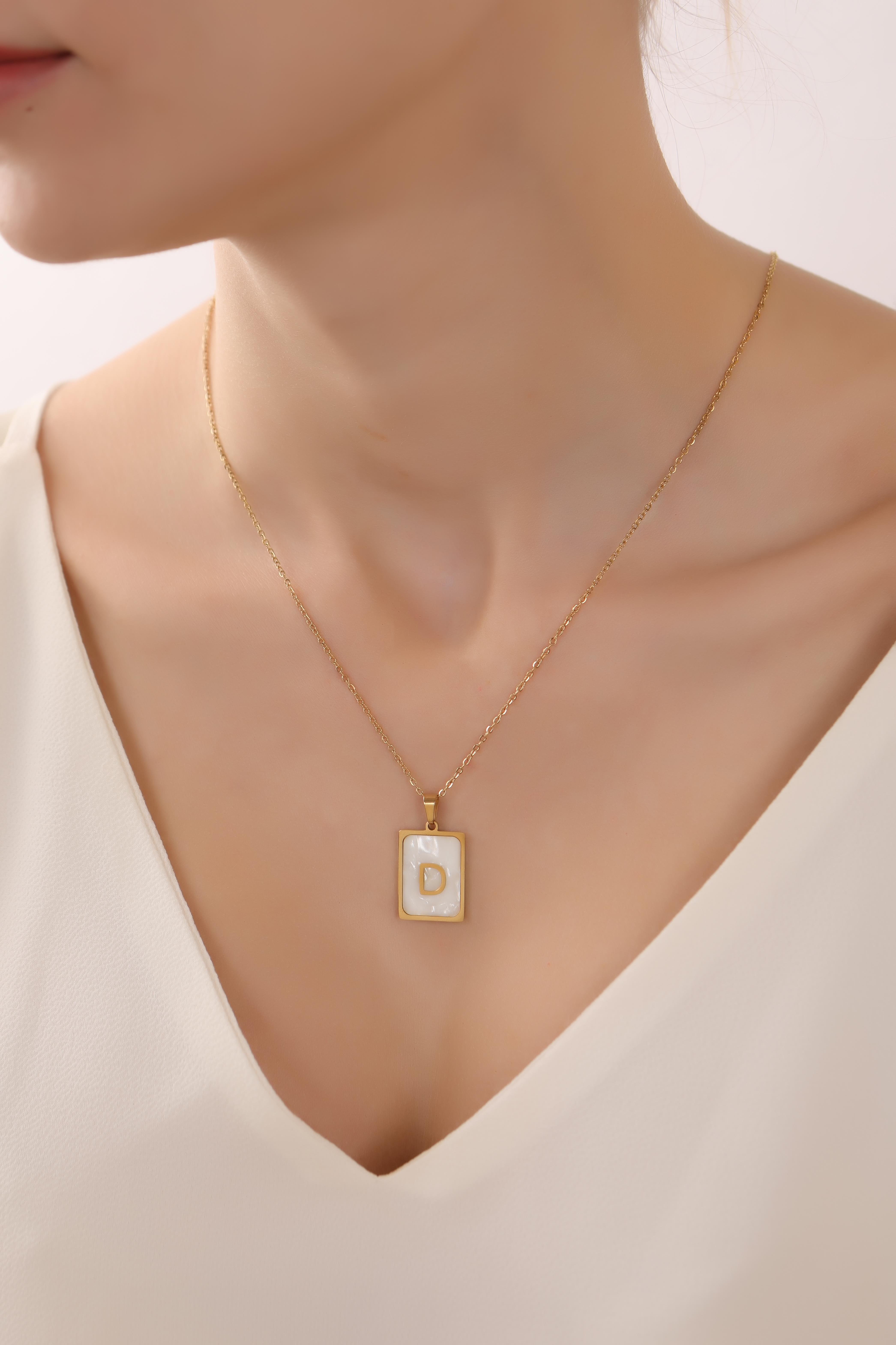 Altın Kaplama Çelik Sedefli Plaka Harf Kolye 