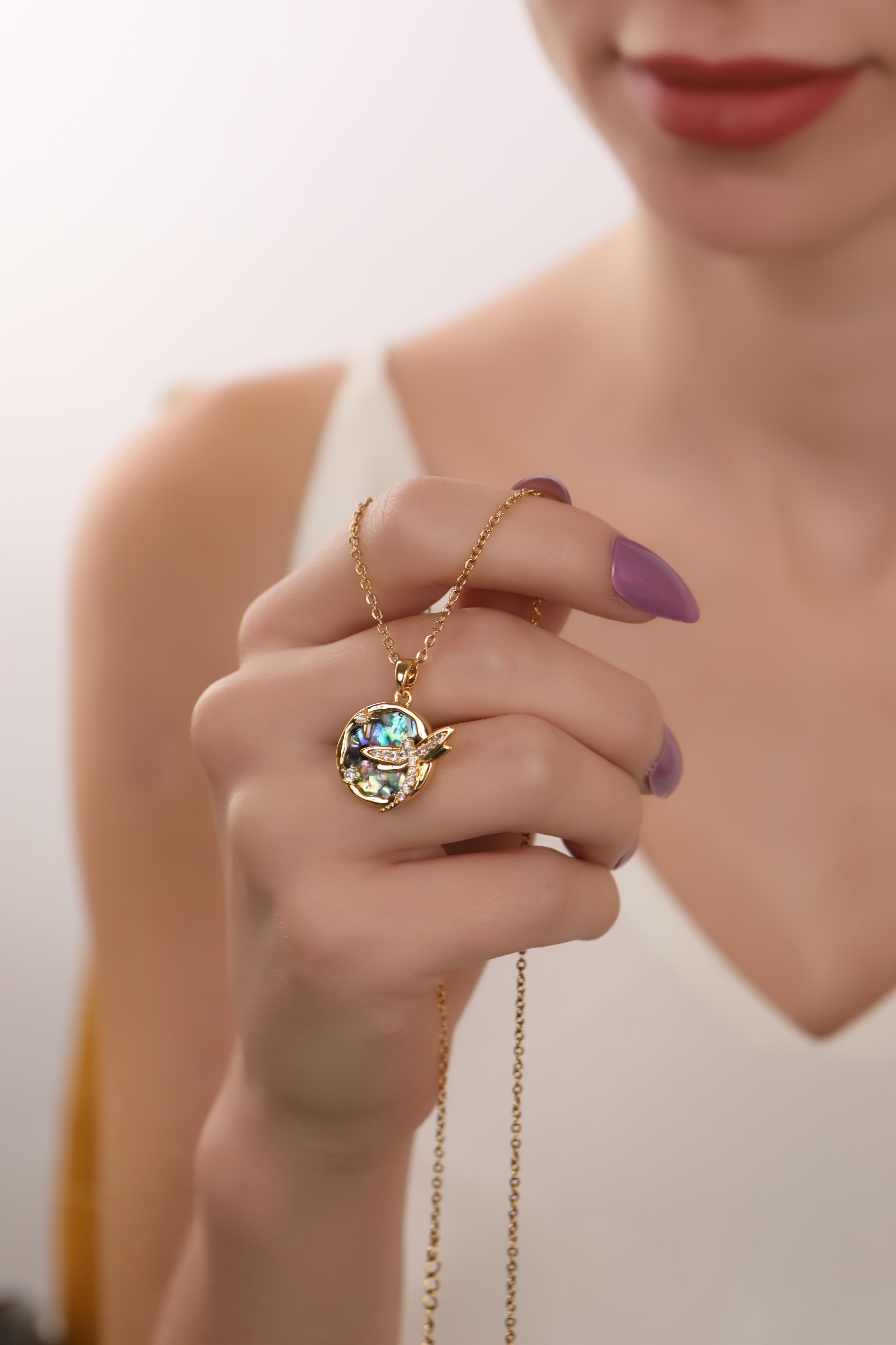 Altın Kaplama Gezegen Plaka Üzeri Kelebek Uçlu Çelik Zincir Kolye