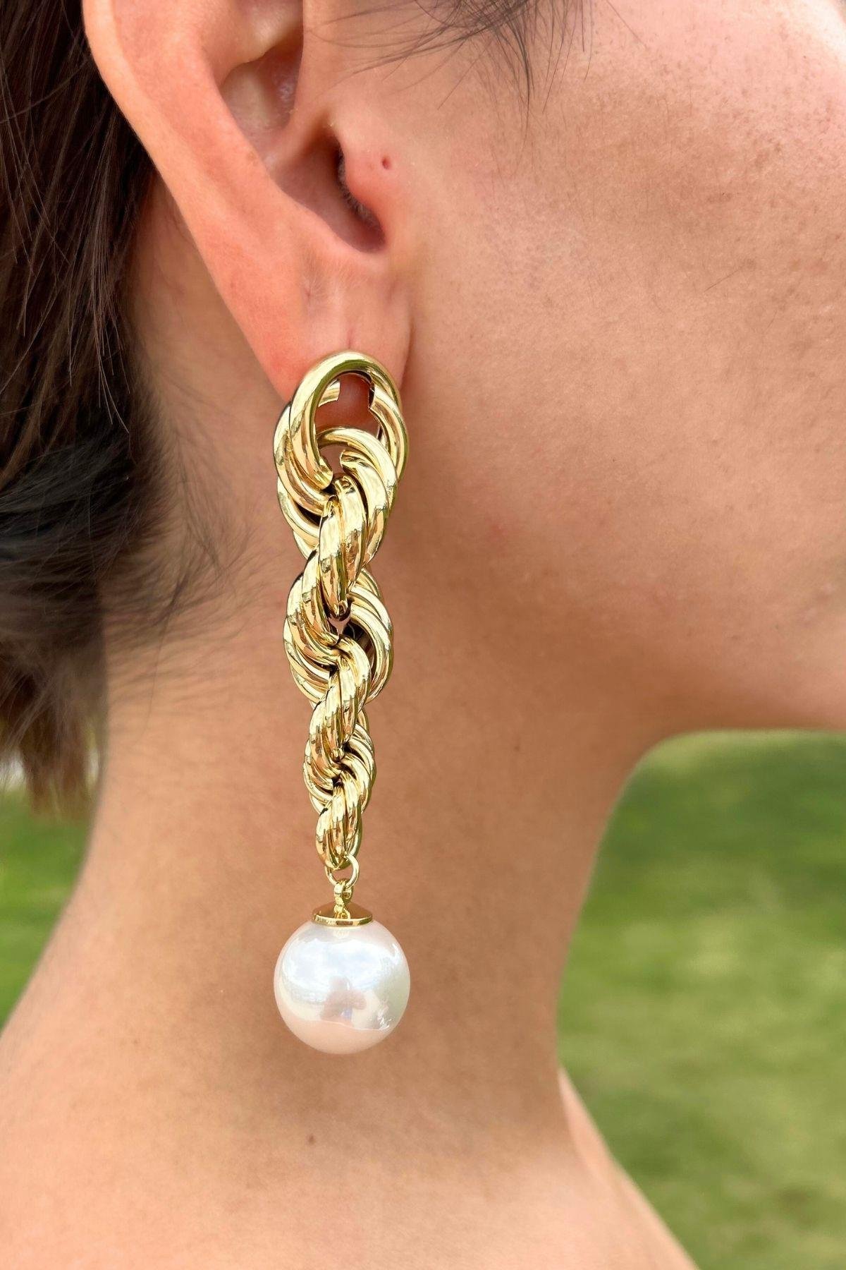 Altın Kaplama İnci Detaylı Burgu Zincir Küpe