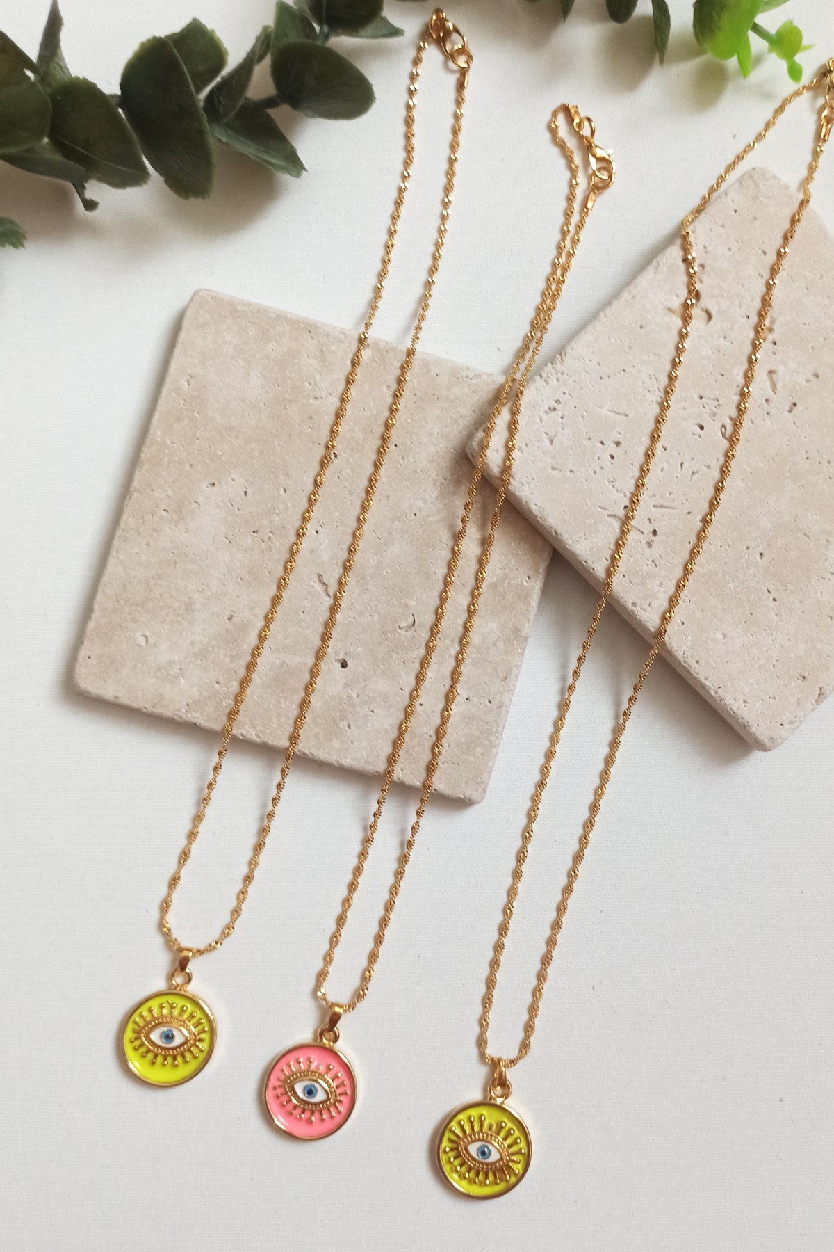 Altın Kaplama Mineli Göz Detaylı Zincir Kolye