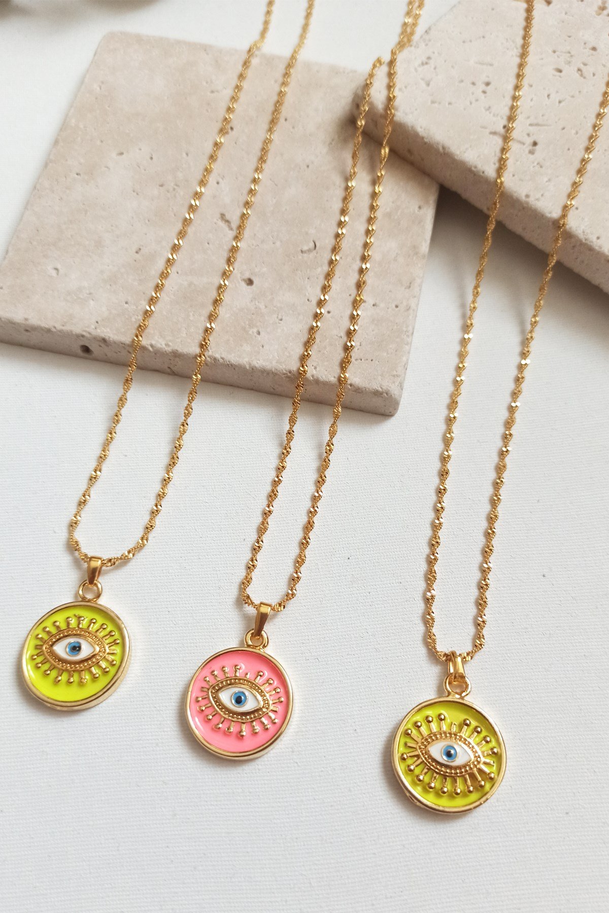 Altın Kaplama Mineli Göz Detaylı Zincir Kolye
