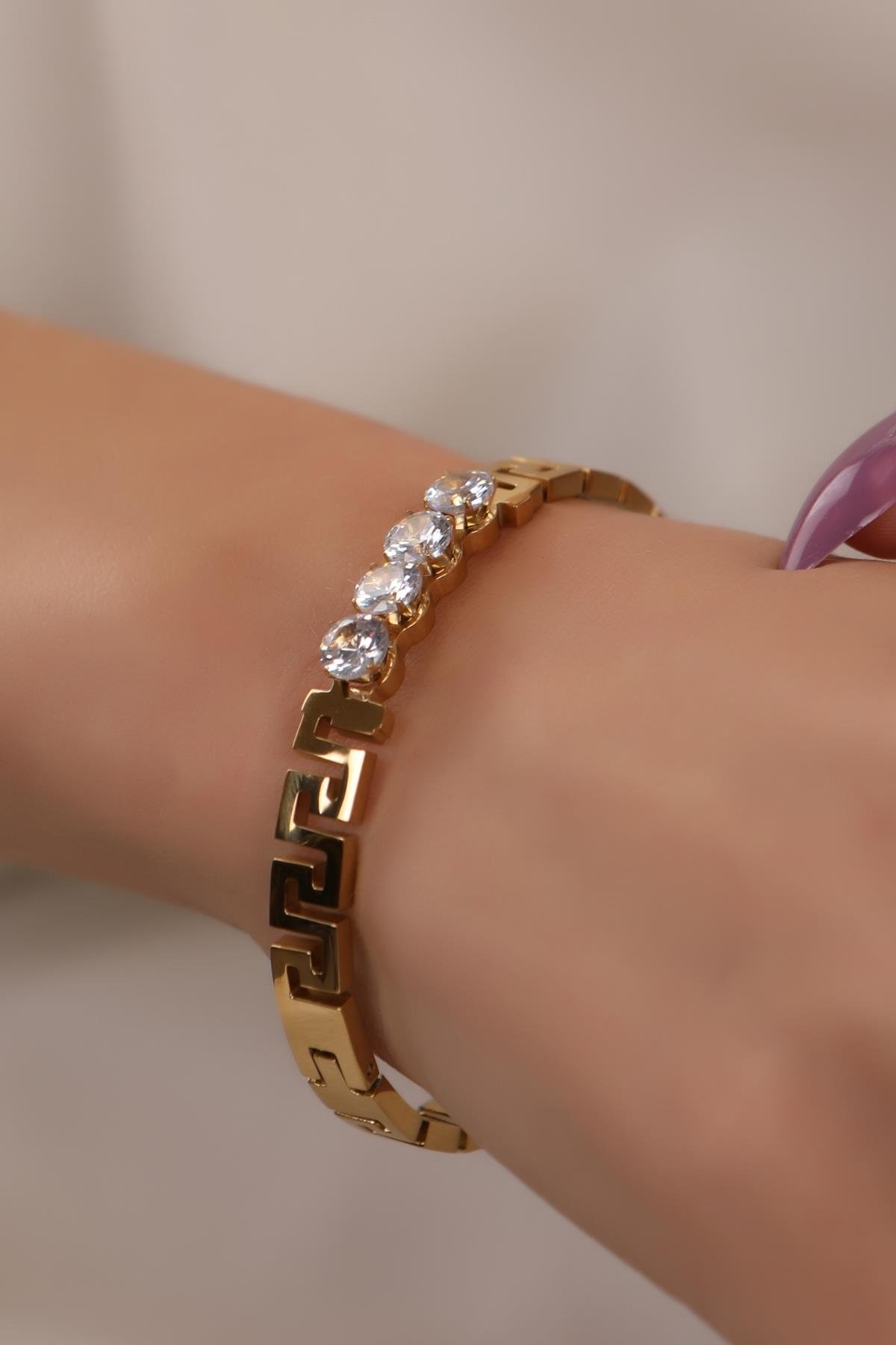 Altın Kaplama Zirkon Taşlı Kelepçe Bilezik