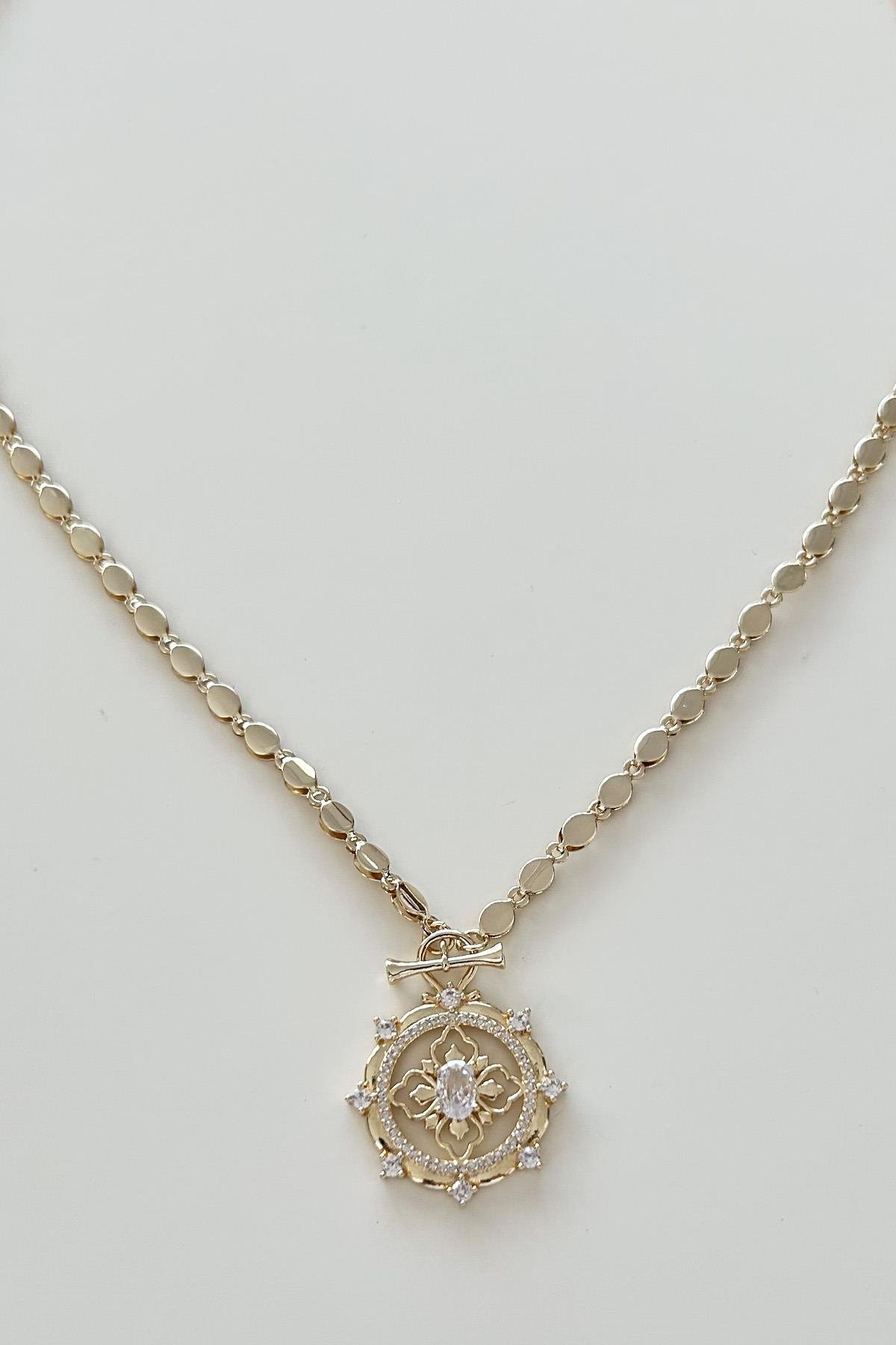 Arpa Zincir Figürlü Kolye