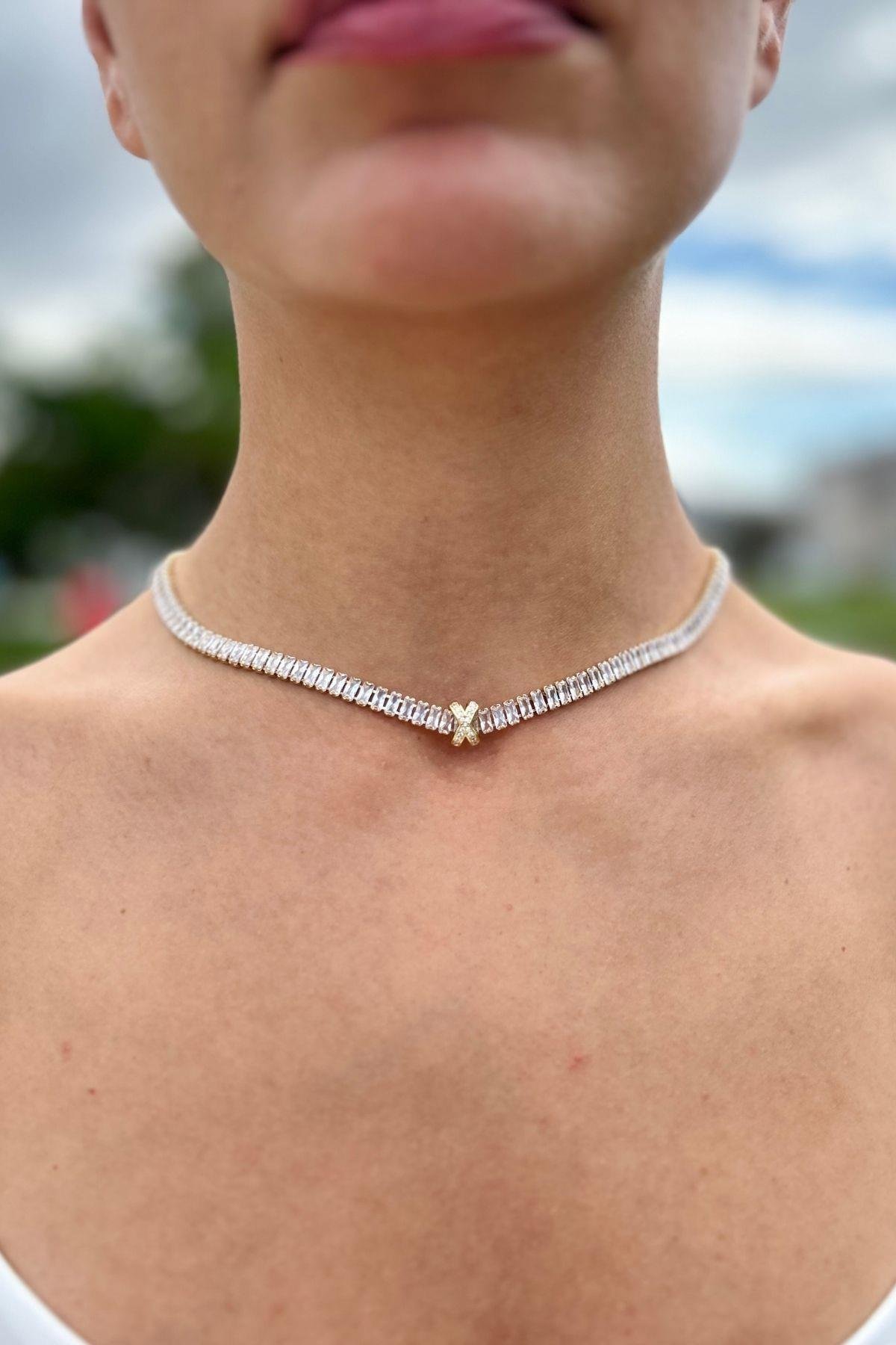 Baget Taşlı Su Yolu Xoxo Çelik Kolye