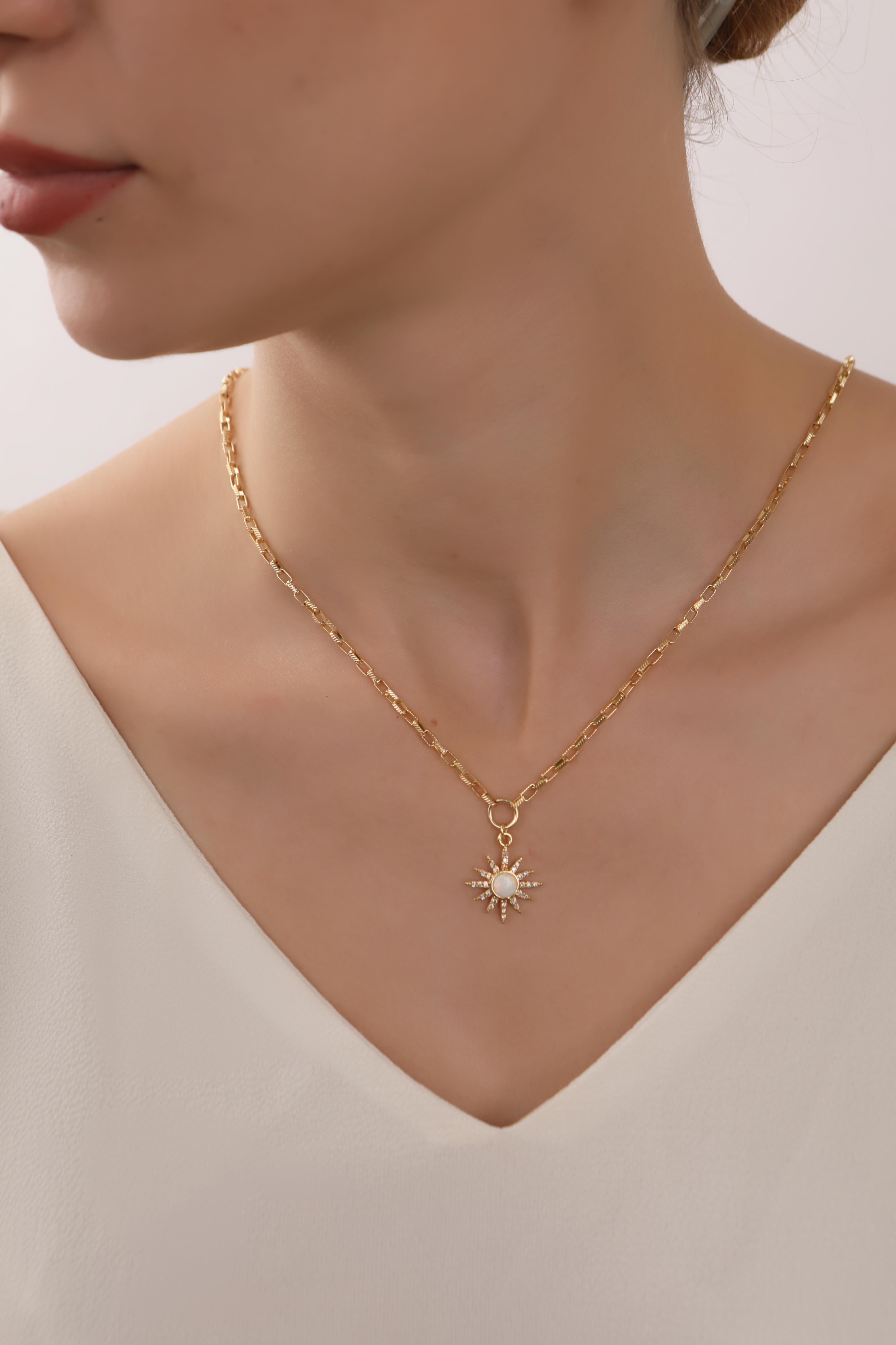 Beyaz Opal Taş Kuzey Yıldızı Kolye