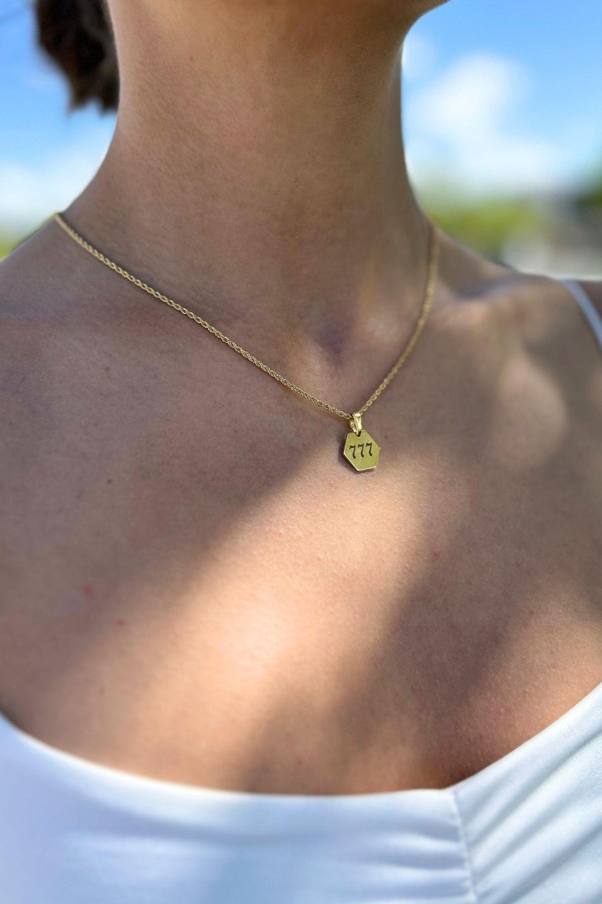 Çelik 777 Şans Kolyesi