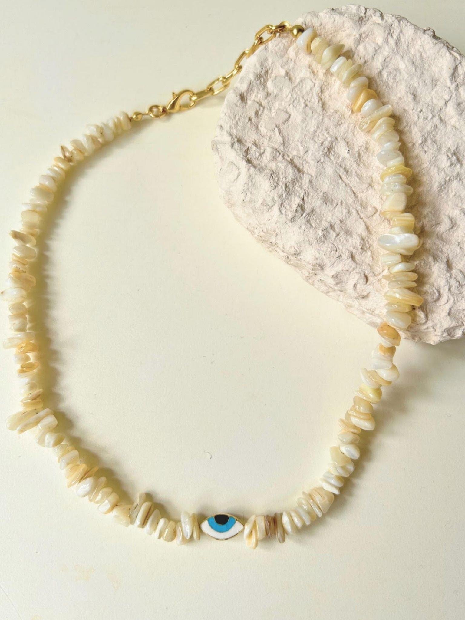 Göz Detaylı Kırıktaş Kolye