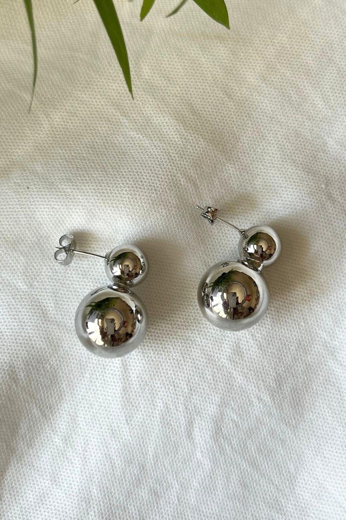 Gümüş Renk Çelik İkili Top Küpe