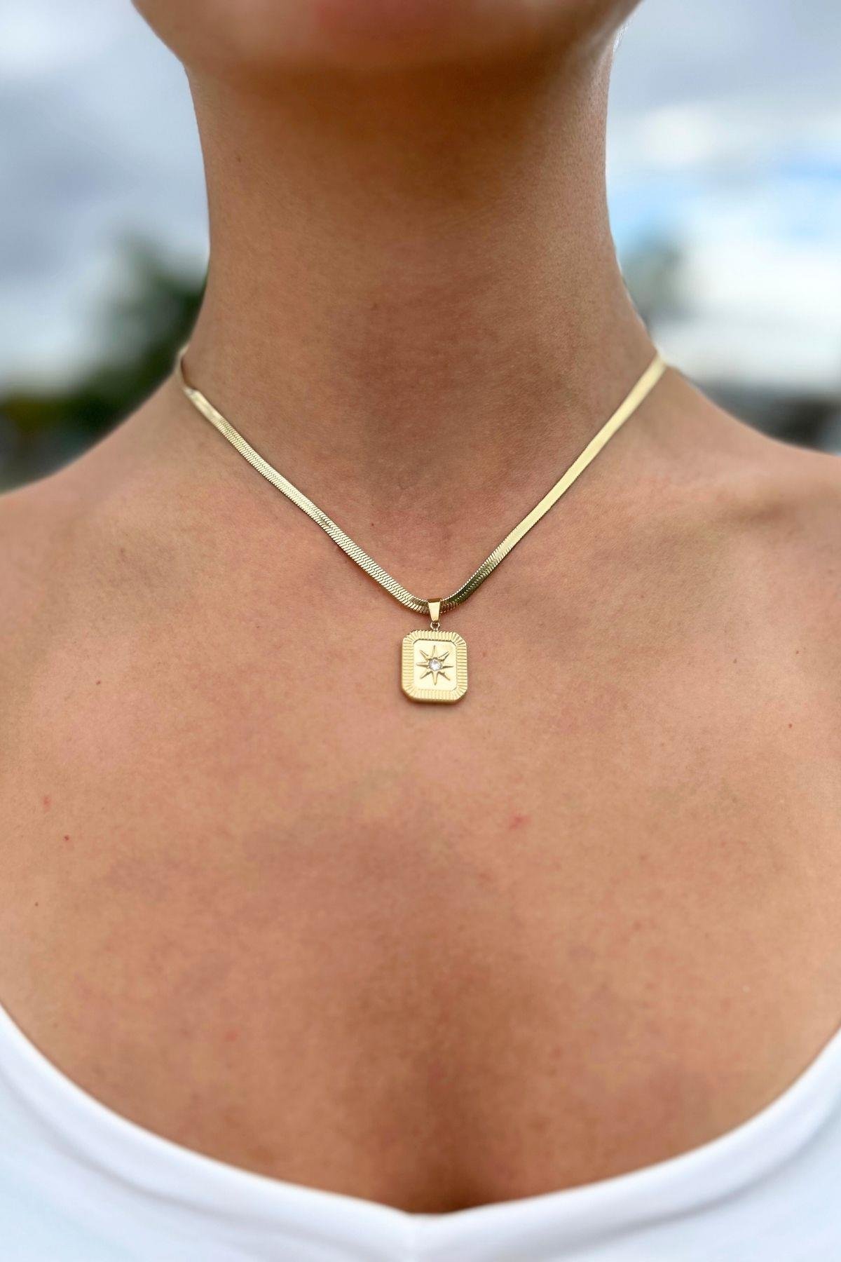 İtalyan Zincir Kare Plaka Kutup Yıldızı Kolye