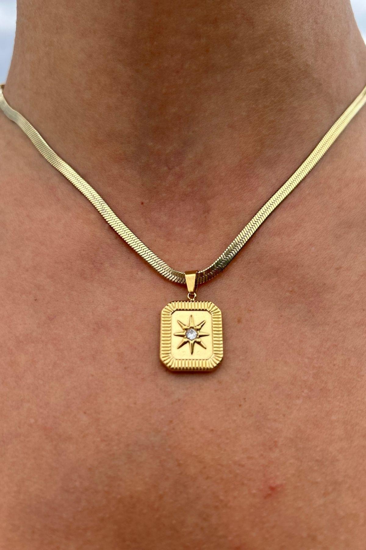İtalyan Zincir Kare Plaka Kutup Yıldızı Kolye