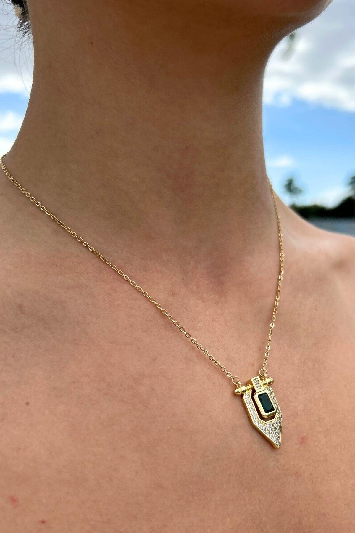 Vip Zirkon Baget Yeşil Taşlı Çelik Kolye