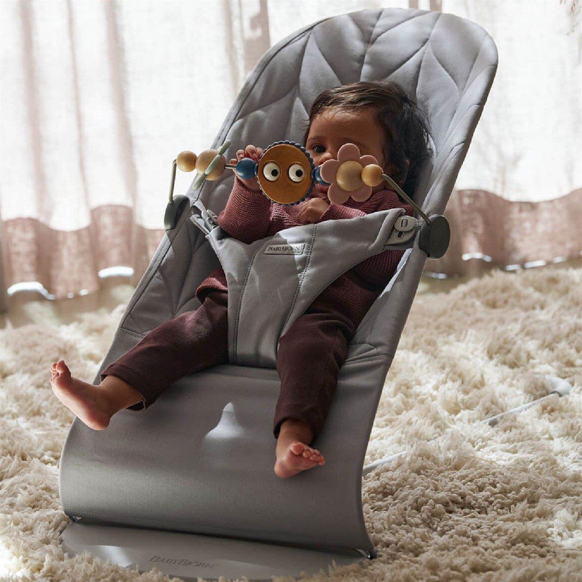 BabyBjörn 2'li Set Pastel Oyuncaklı Bliss Ana kucağı Petal Woven & Kanguru Mini 3D Jersey Light Grey