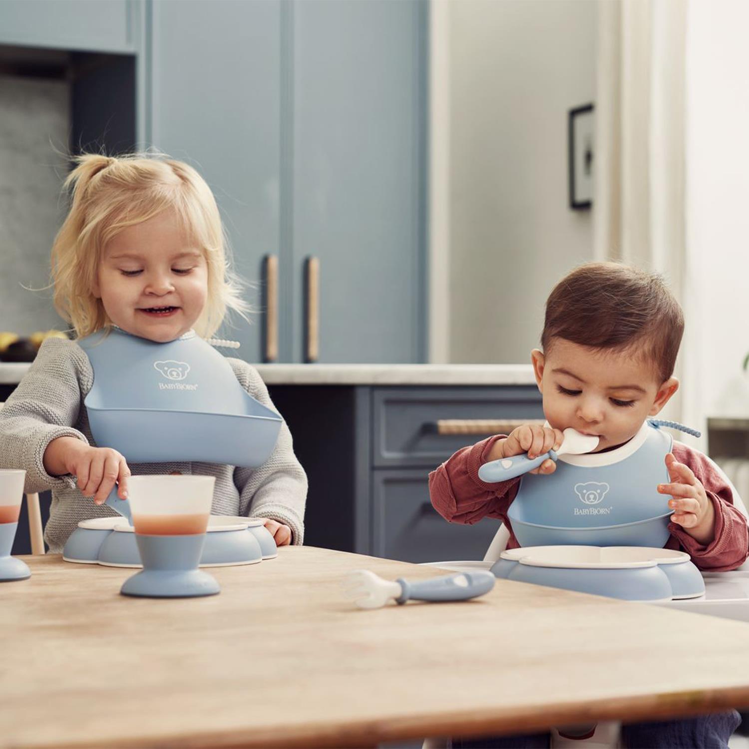 BabyBjörn Yumuşak Mama Önlüğü Seti / Powder Blue