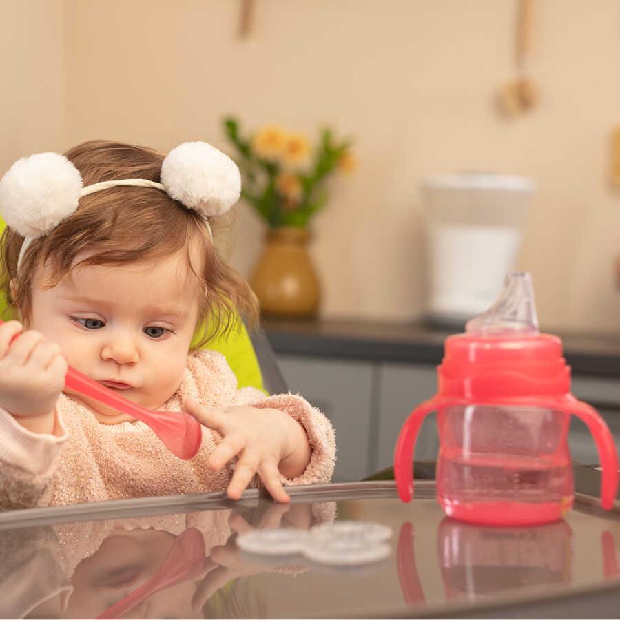Mamajoo Antikolik Akıtmaz Alıştırma Bardağı 160 ml Pembe, 6 Ay+