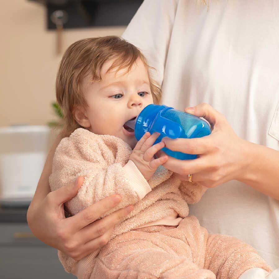 Mamajoo Antikolik Akıtmaz Alıştırma Bardağı 160 ml Mavi, 6 Ay+