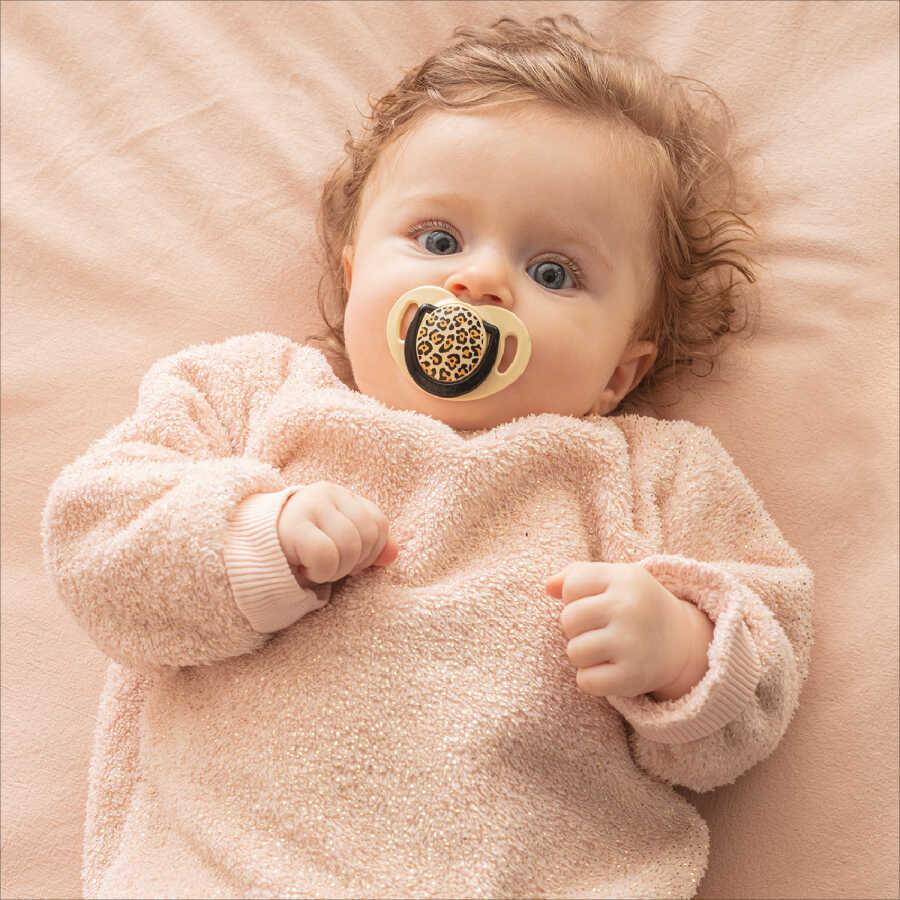 Mamajoo Ortodontik Emzik Seti 0 Ay+ Beige Leopard | İkili, Silikon, Damaklı | Sterilizasyon & Saklama Kabı Hediyeli