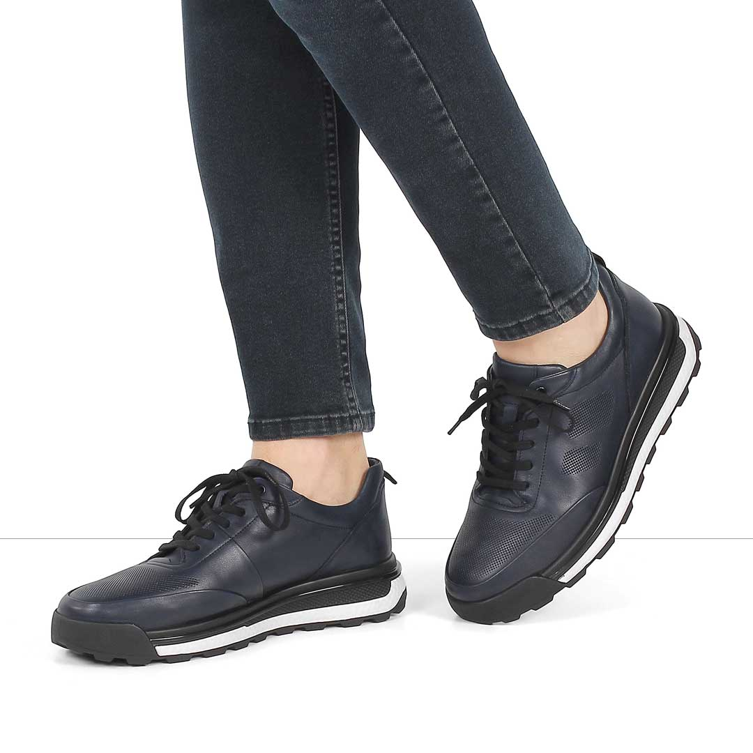 Celal Gültekin Erkek Lacivert Bağcıklı Kalın Tabanlı Deri Sneaker