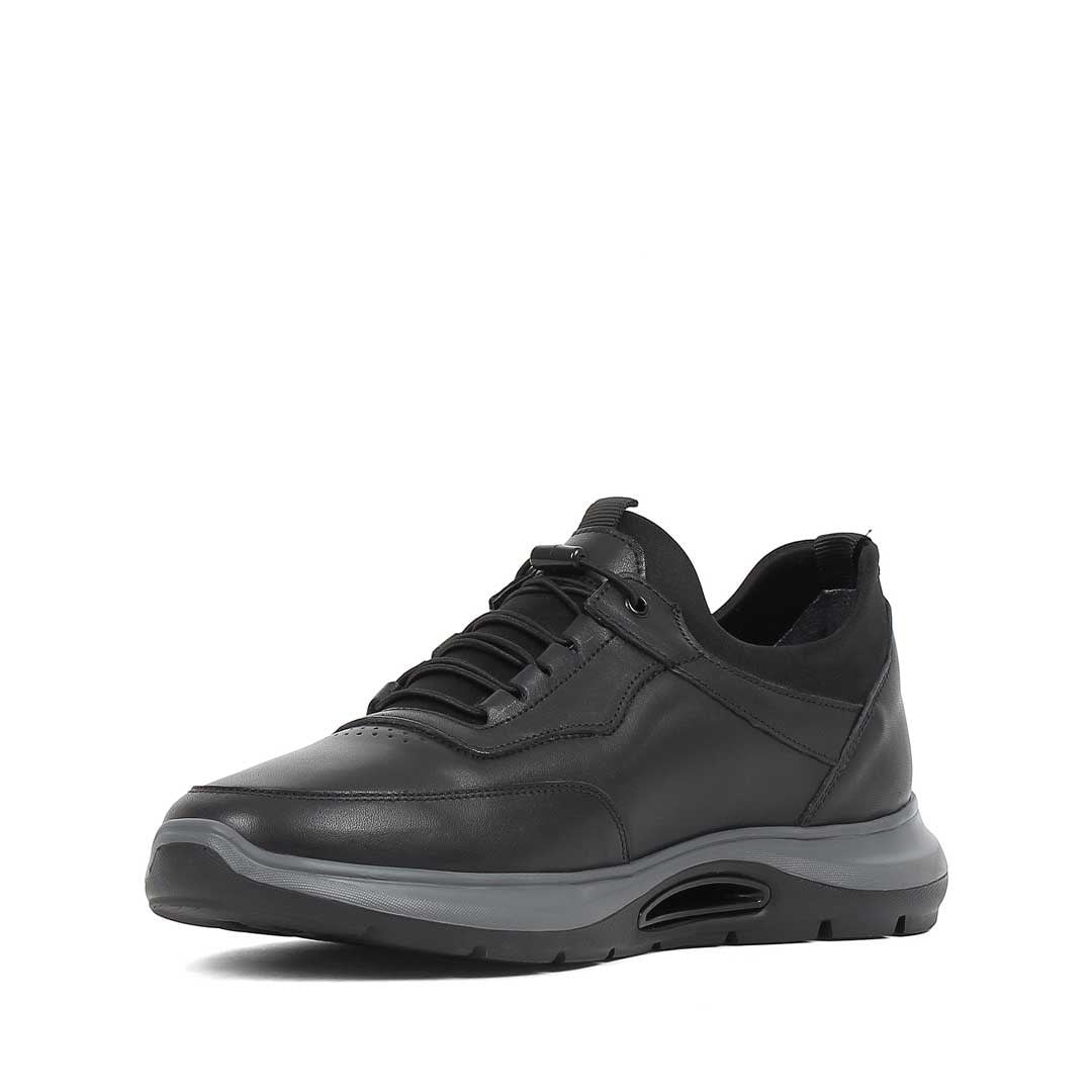 Celal Gültekin Erkek Siyah Bağcıklı Deri Sneaker