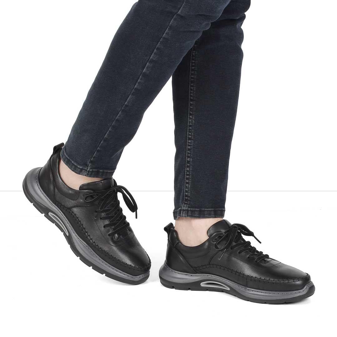 Celal Gültekin Erkek Siyah Bağcıklı Kalın Tabanlı Deri Sneaker