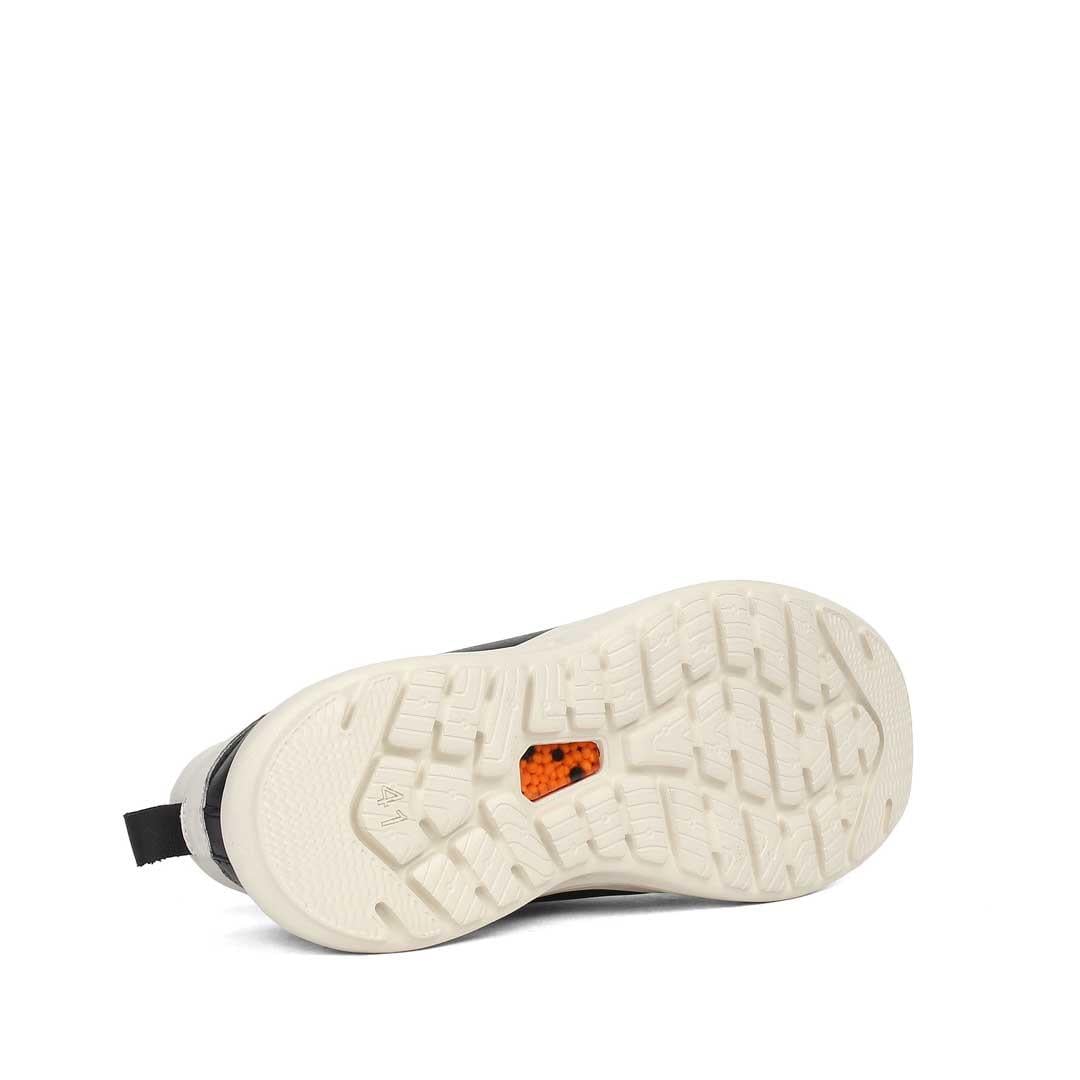 Celal Gültekin Erkek Siyah Bağcıklı Kalın Tabanlı Deri Sneaker