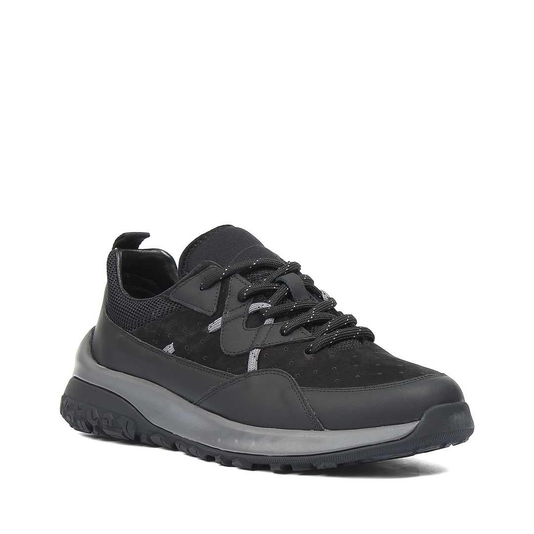 Celal Gültekin Erkek Siyah Bağcıklı Kalın Tabanlı Nubuk Deri Sneaker