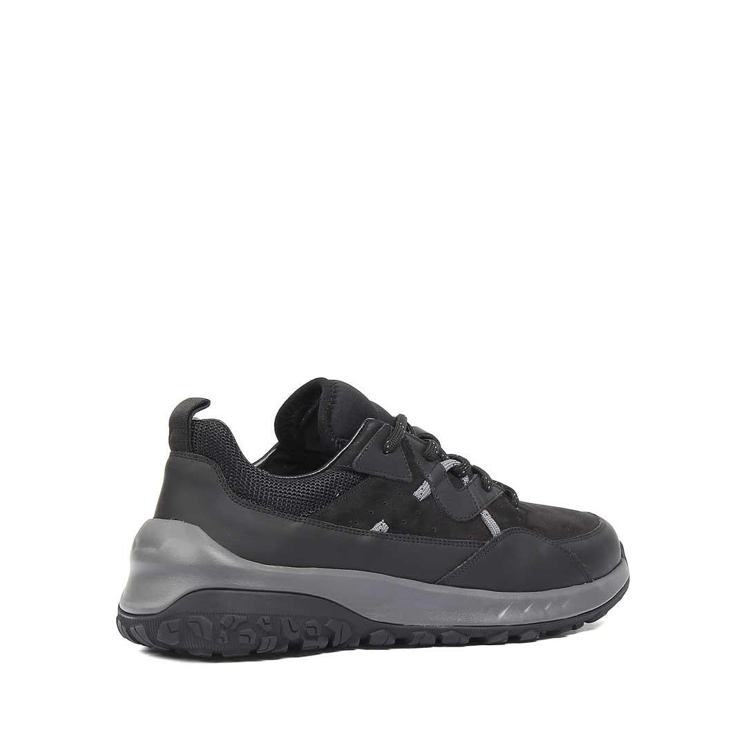 Celal Gültekin Erkek Siyah Bağcıklı Kalın Tabanlı Nubuk Deri Sneaker