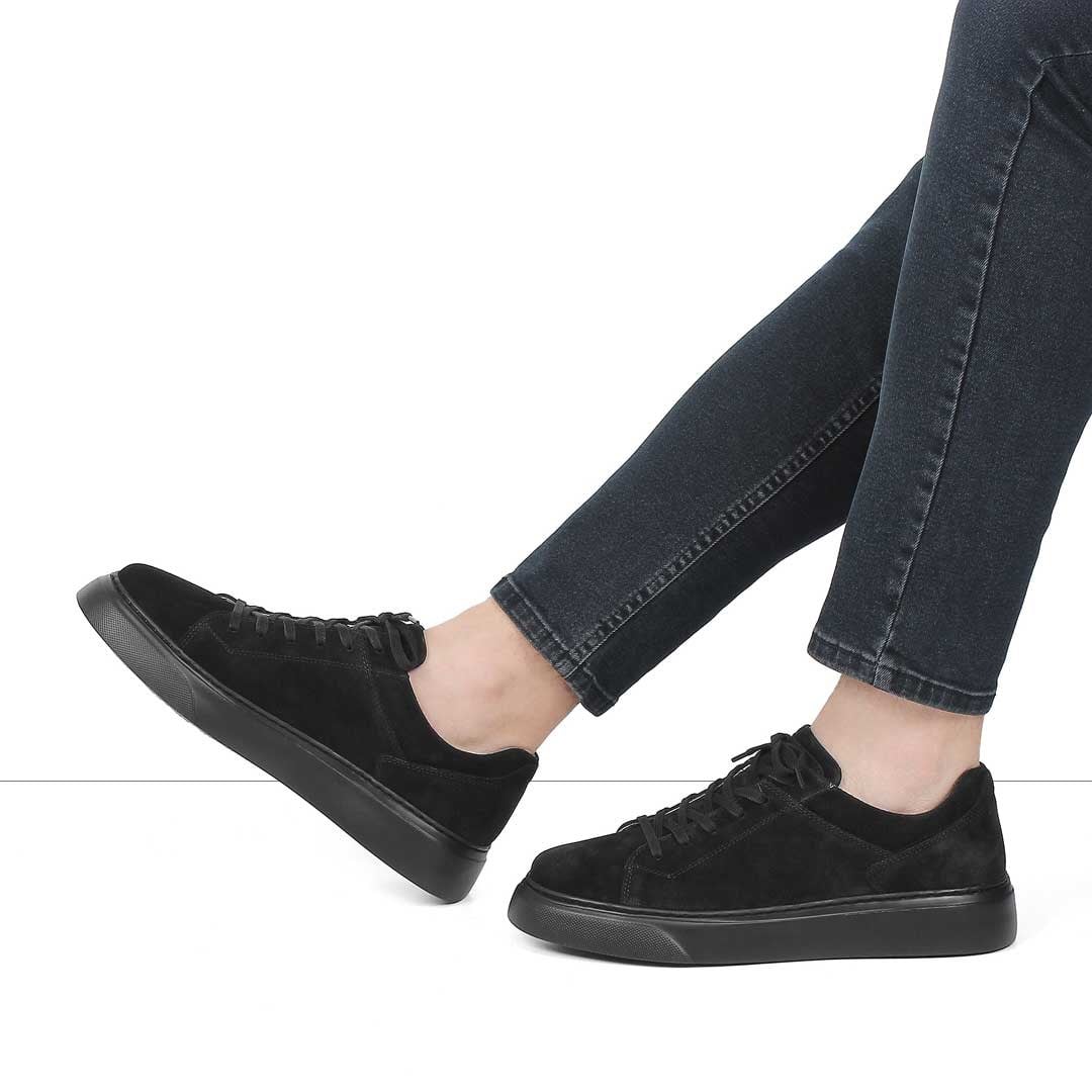 Celal Gültekin Erkek Siyah Bağcıklı Kalın Tabanlı Süet Deri Sneaker