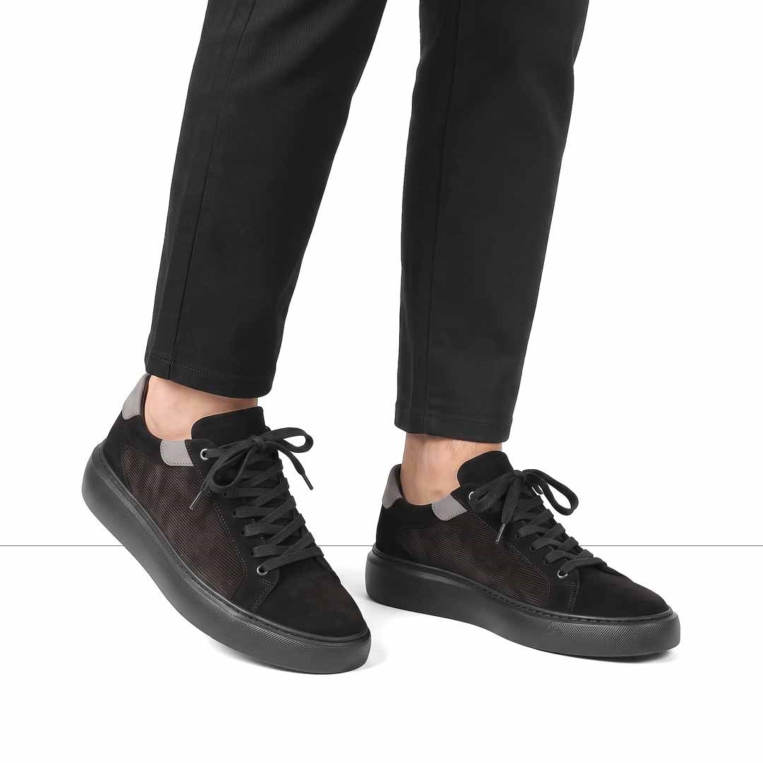 Celal Gültekin Erkek Siyah Kalın Tabanlı Nubuk Deri Sneaker