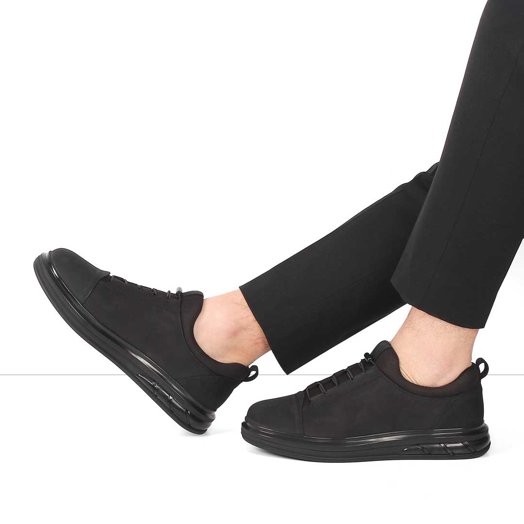 Celal Gültekin Erkek Siyah Kalın Tabanlı Nubuk Deri Sneaker