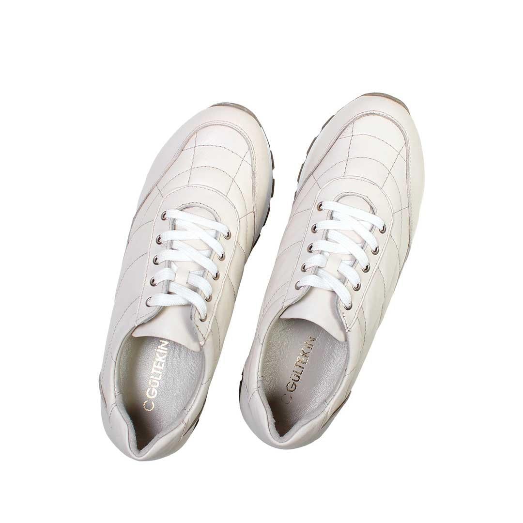 Celal Gültekin Kadın Bej Bağcıklı Kalın Tabanlı Deri Sneaker
