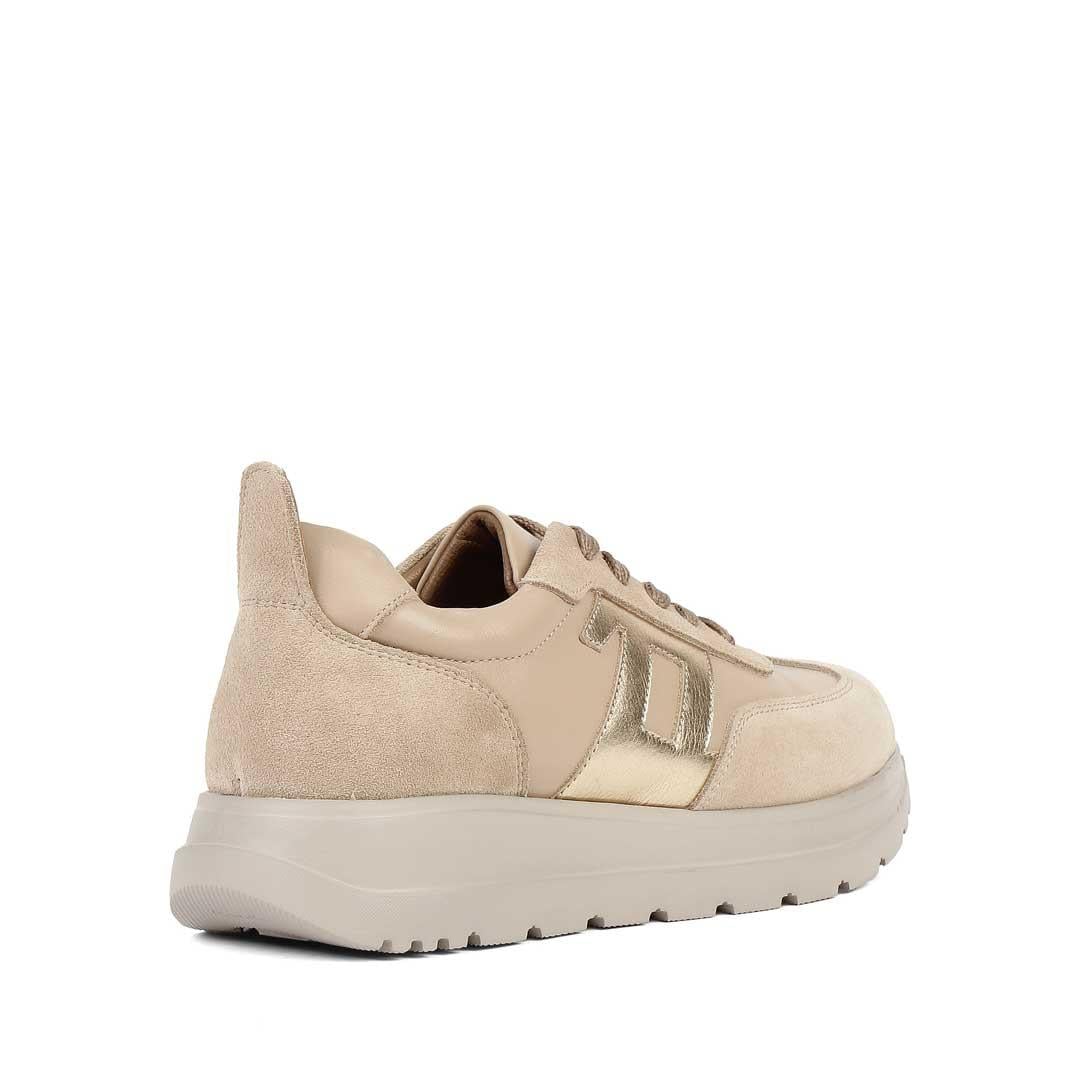 Celal Gültekin Kadın Bej Bağcıklı Kalın Tabanlı Süet Deri Sneaker