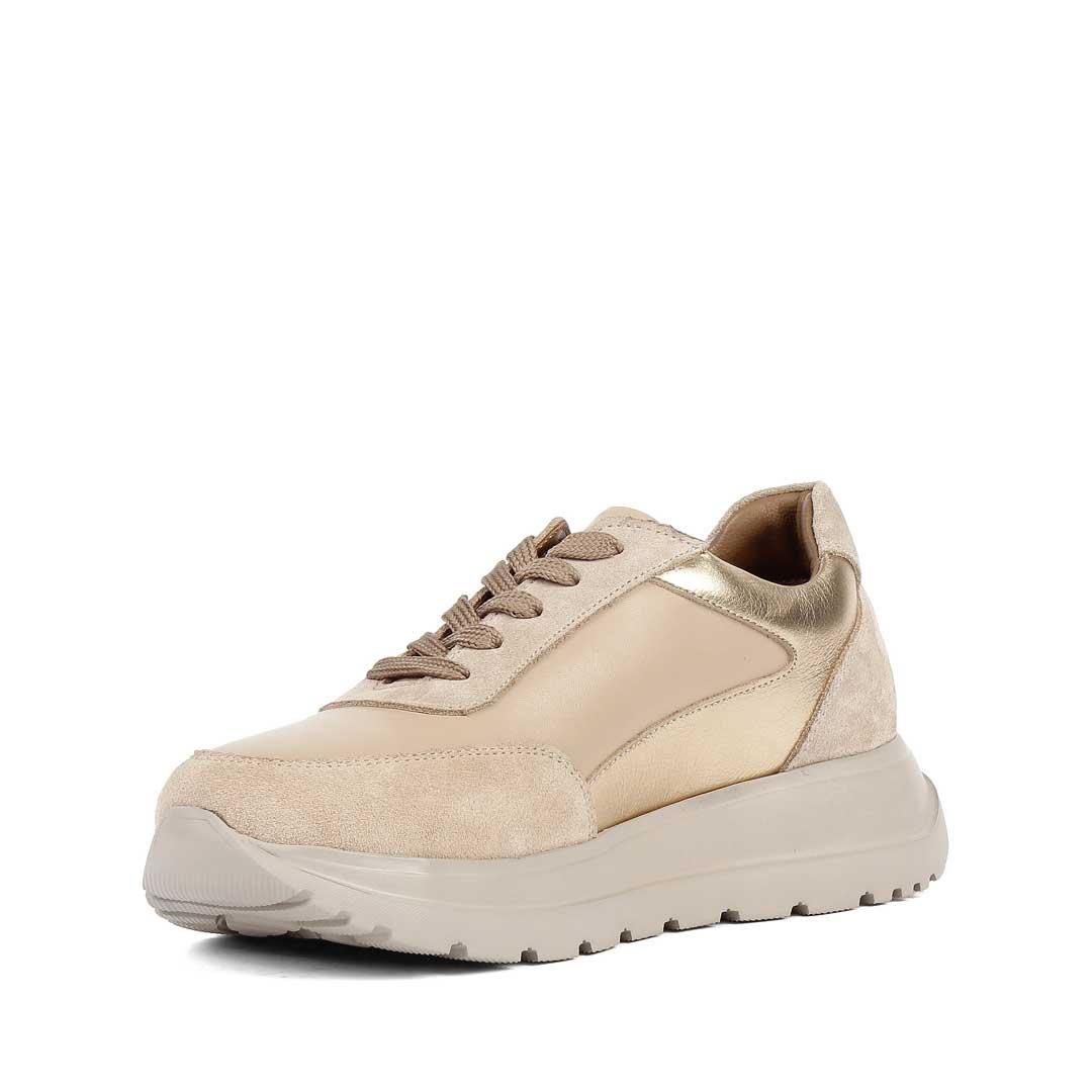 Celal Gültekin Kadın Bej Bağcıklı Kalın Tabanlı Süet Deri Sneaker