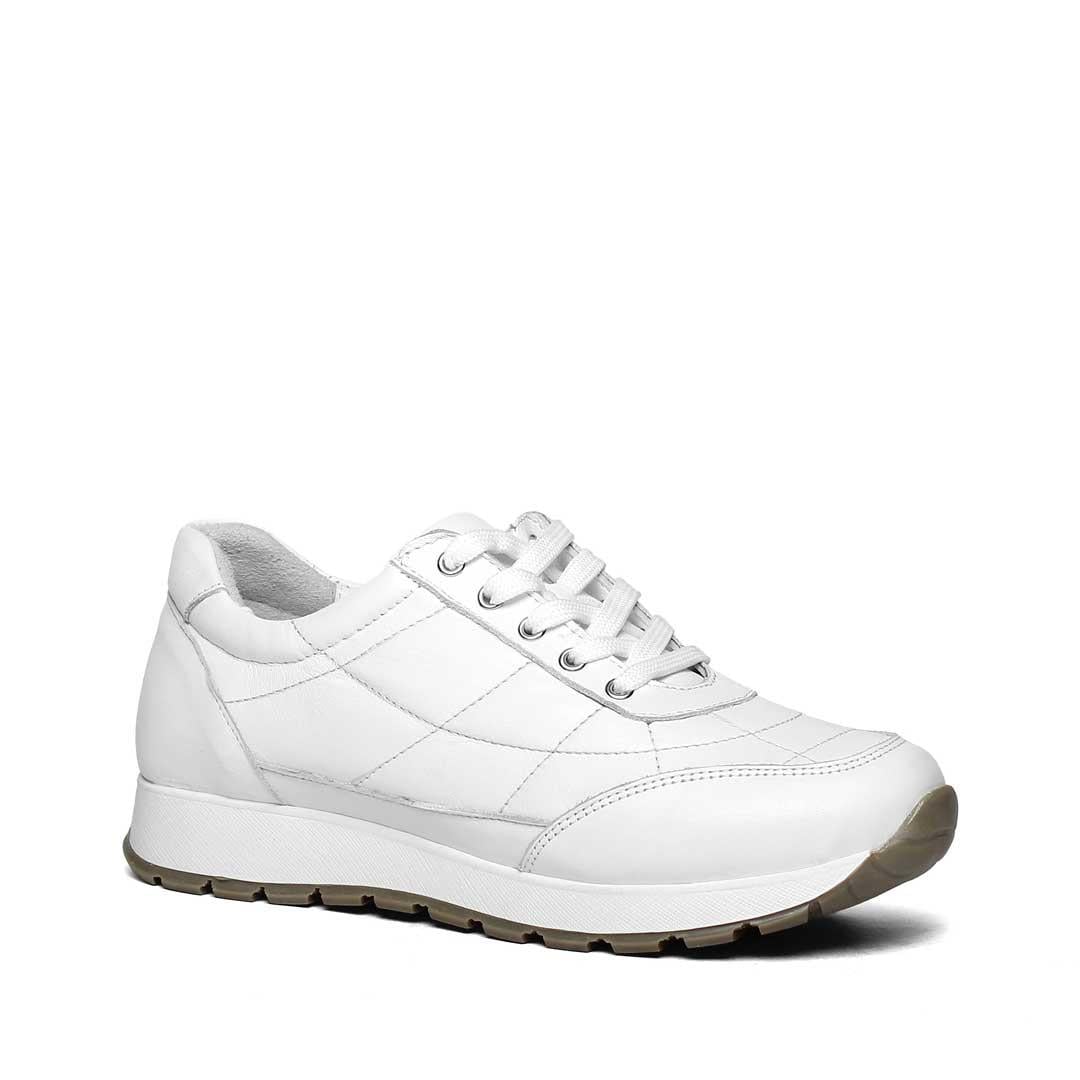 Celal Gültekin Kadın Beyaz Bağcıklı Kalın Tabanlı Deri Sneaker