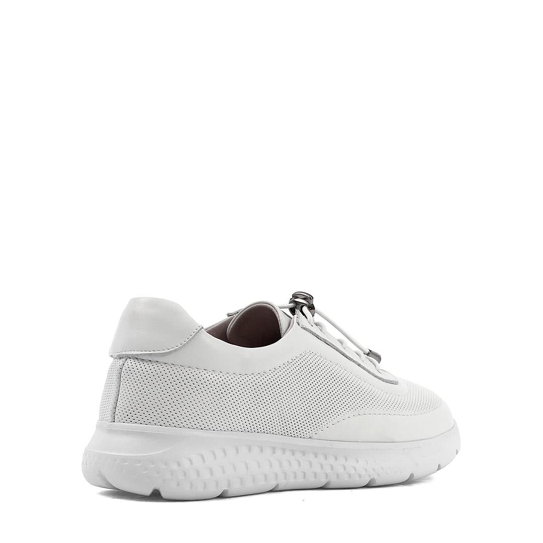 Celal Gültekin Kadın Beyaz Bağcıklı Kalın Tabanlı Deri Sneaker