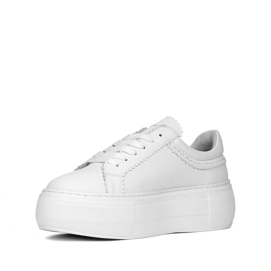 Celal Gültekin Kadın Beyaz Bağcıklı Kalın Tabanlı Deri Sneaker