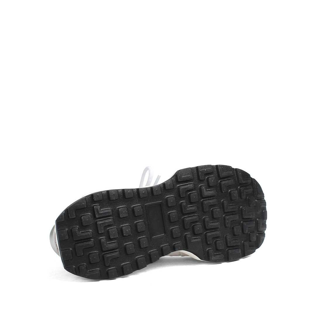 Celal Gültekin Kadın Beyaz Bağcıklı Kalın Tabanlı Süet Deri Sneaker