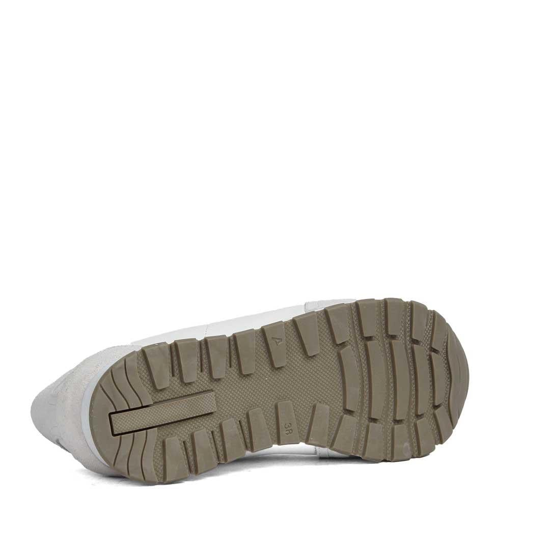 Celal Gültekin Kadın Beyaz Bağcıklı Kalın Tabanlı Süet Deri Sneaker